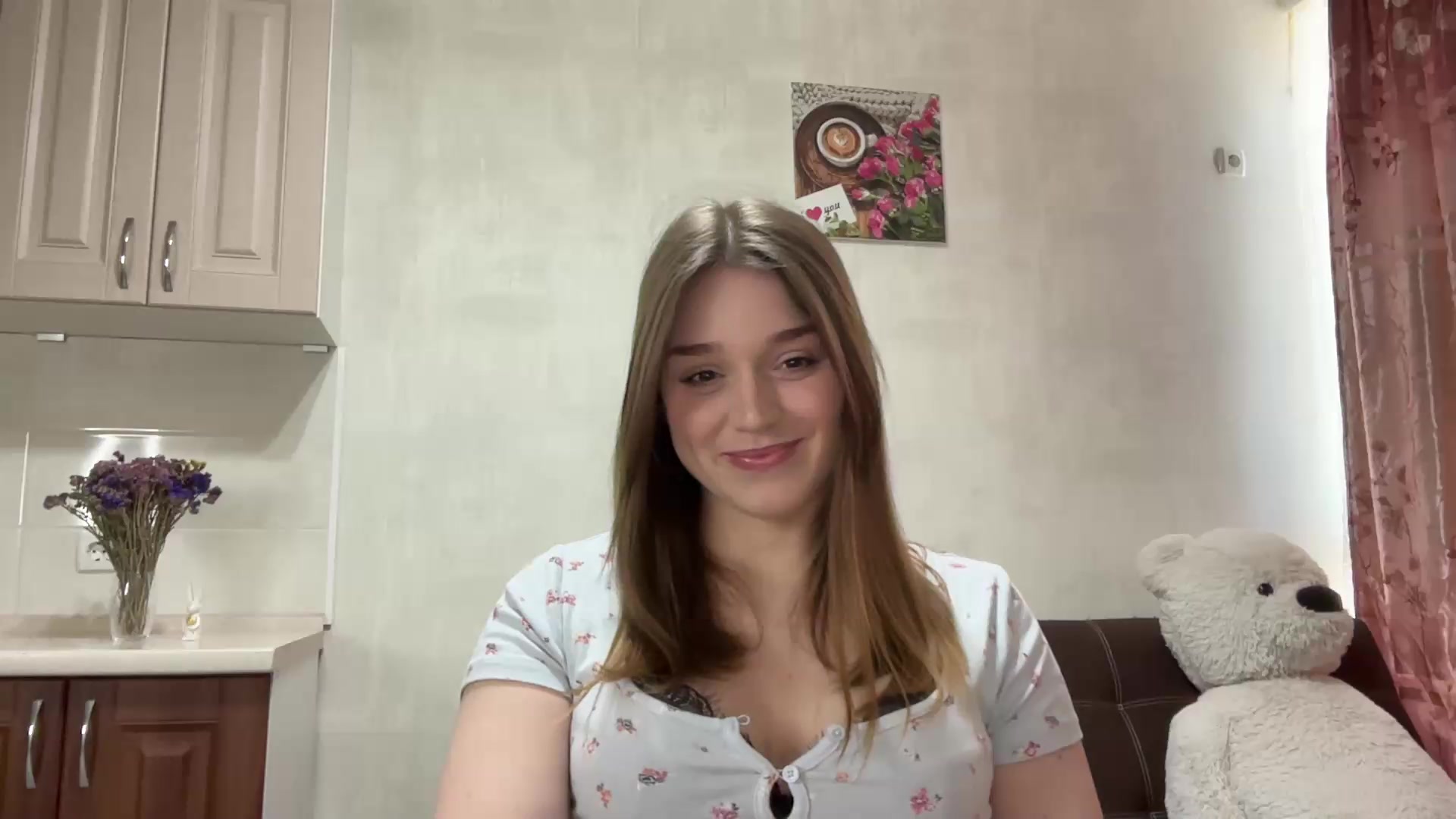 Gallery image thumbnail from SunnyyyLana's myfreecams stream on, 05/15/2026, 11:22 image 8 of 20