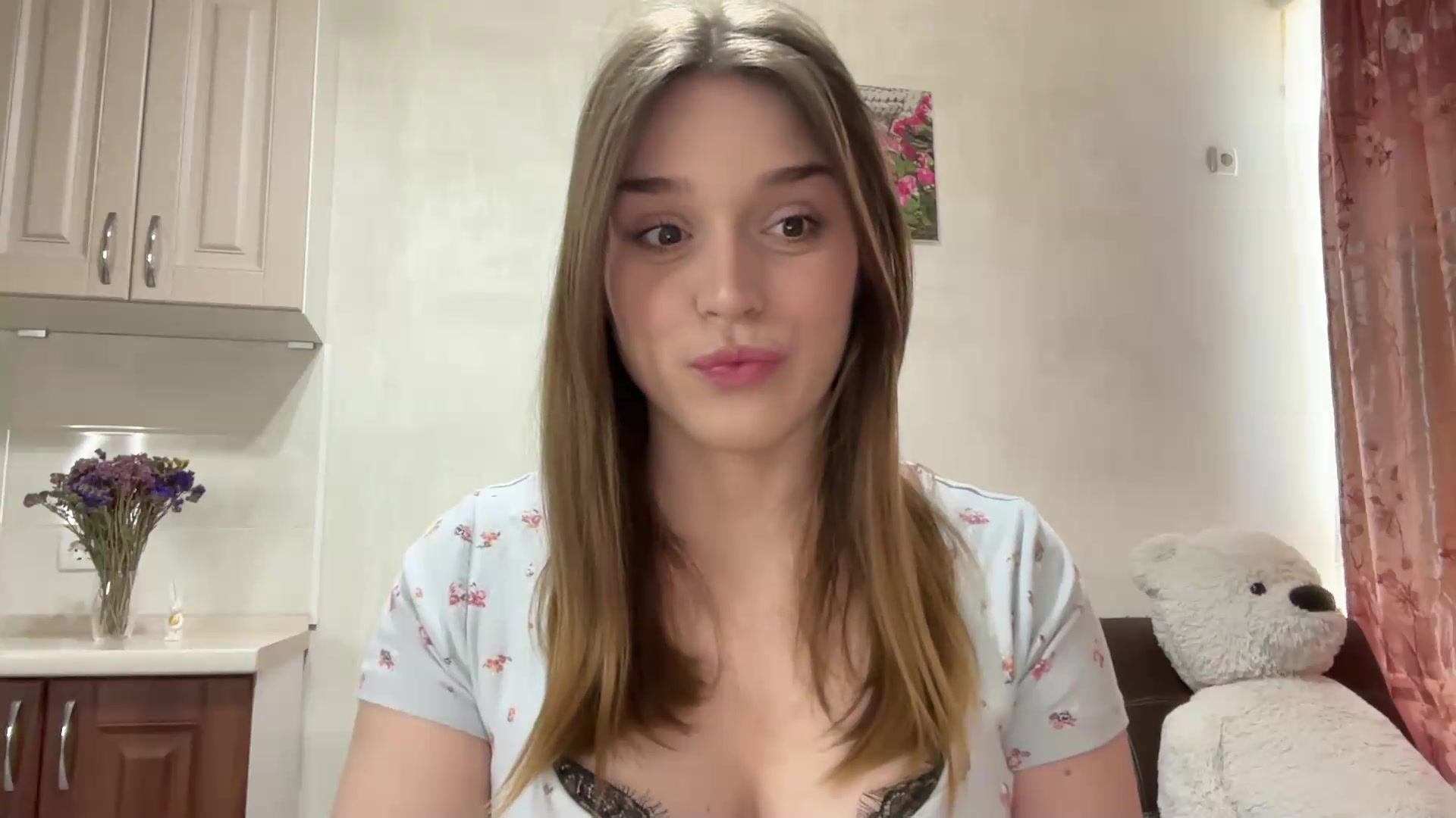 Gallery image thumbnail from SunnyyyLana's myfreecams stream on, 05/15/2026, 11:22 image 16 of 20