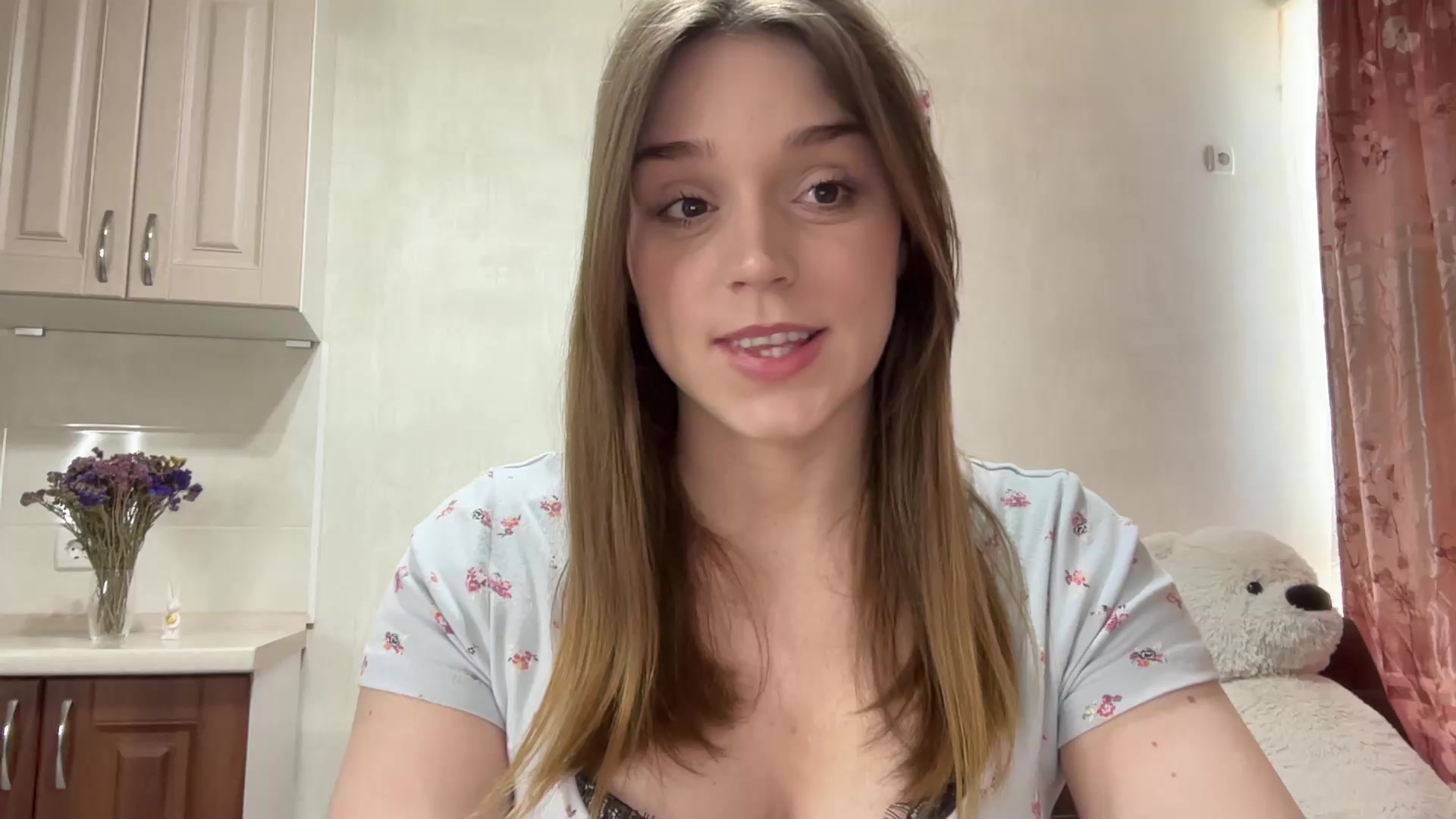 Gallery image thumbnail from SunnyyyLana's myfreecams stream on, 05/15/2026, 11:22 image 14 of 20