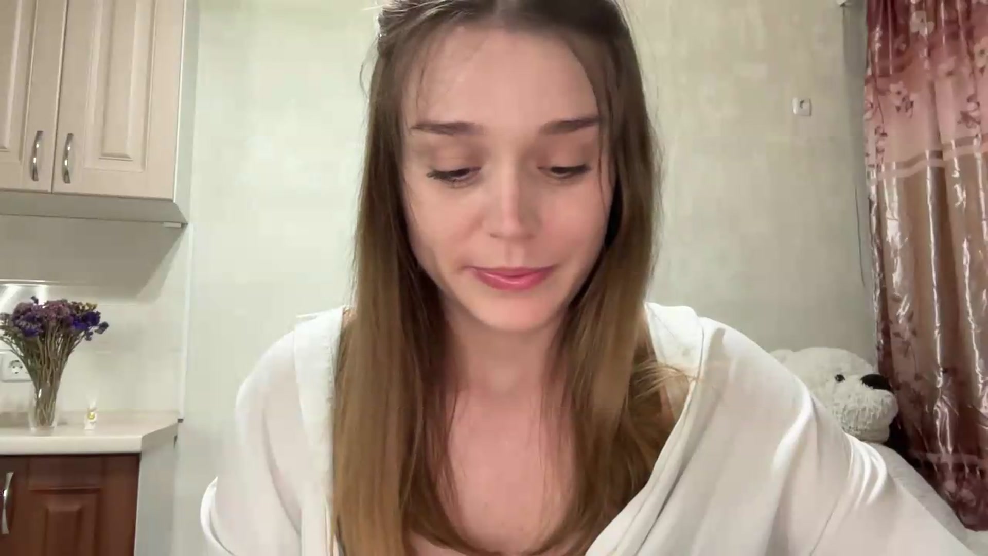 Gallery image thumbnail from SunnyyyLana's myfreecams stream on, 05/17/2026, 19:34 image 12 of 20