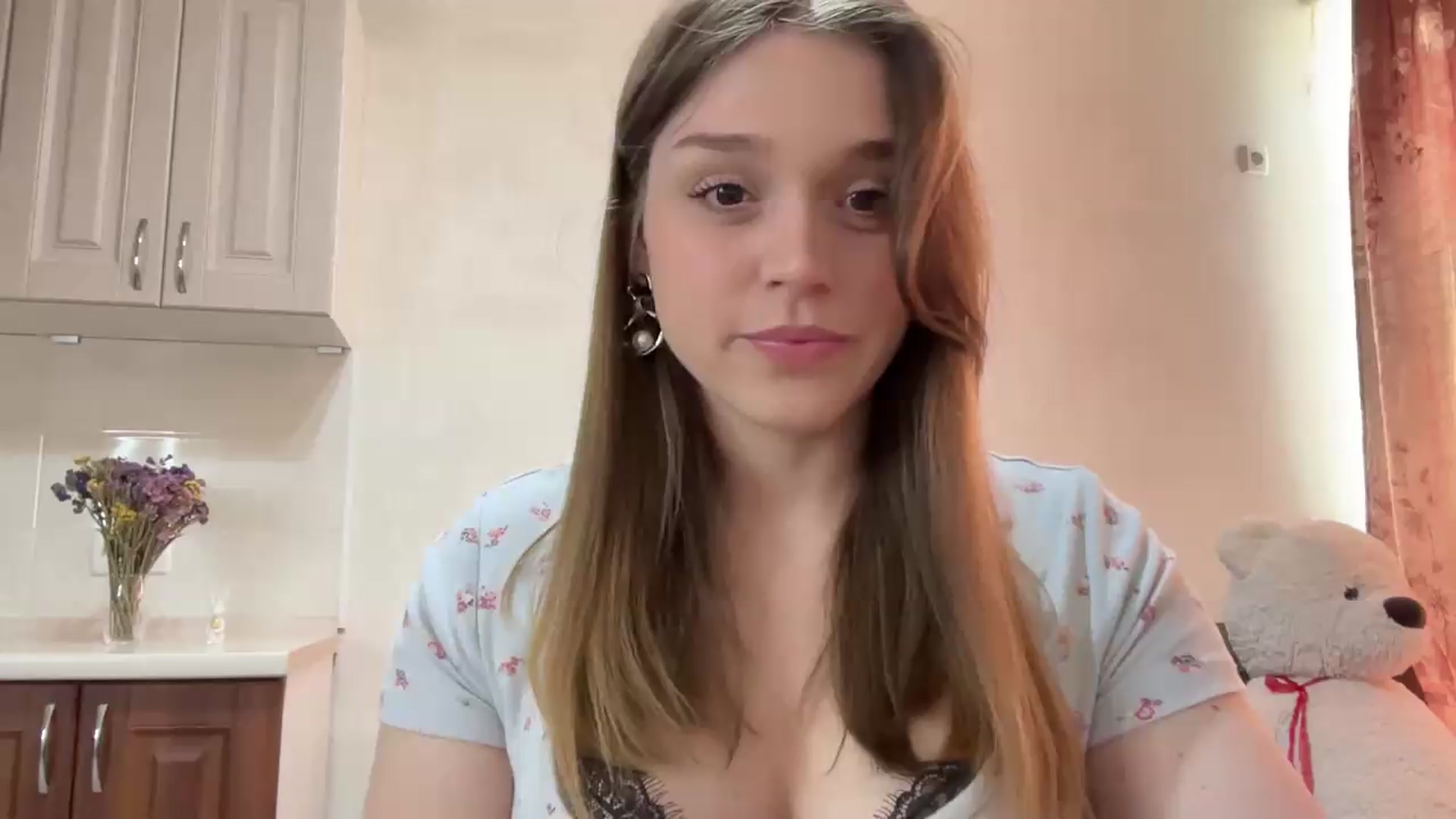 Gallery image thumbnail from SunnyyyLana's myfreecams stream on, 05/28/2026, 15:37 image 9 of 20