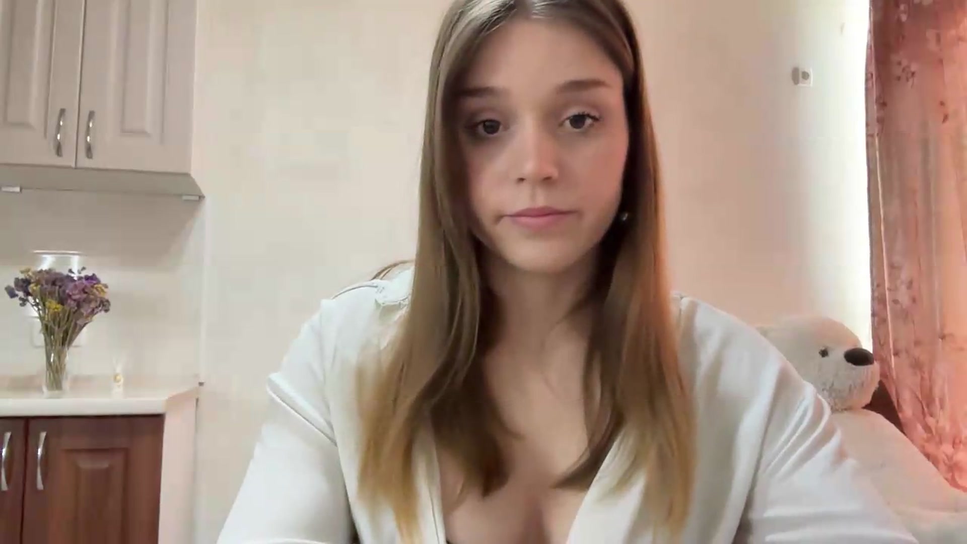 Gallery image thumbnail from SunnyyyLana's myfreecams stream on, 05/31/2026, 15:34 image 7 of 20