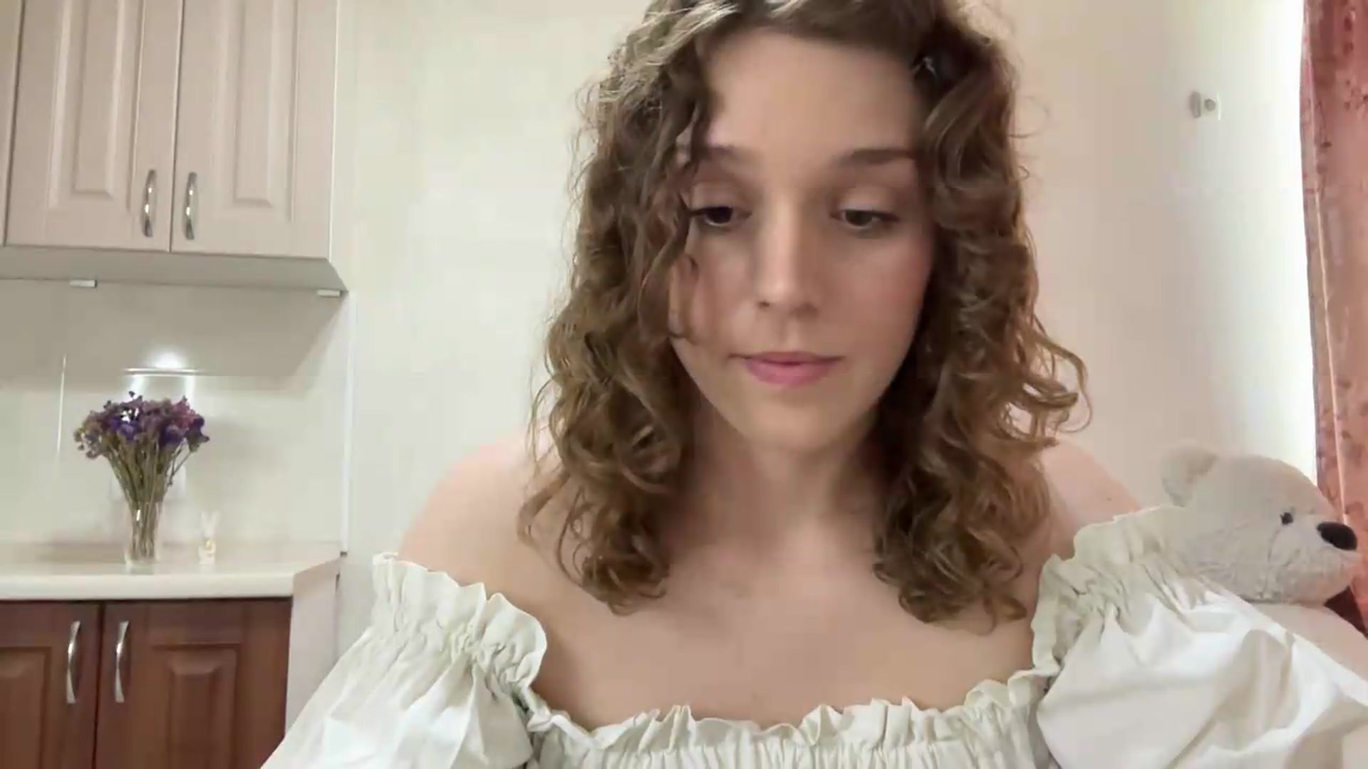 Gallery image thumbnail from SunnyyyLana's myfreecams stream on, 06/10/2026, 12:35 image 18 of 20