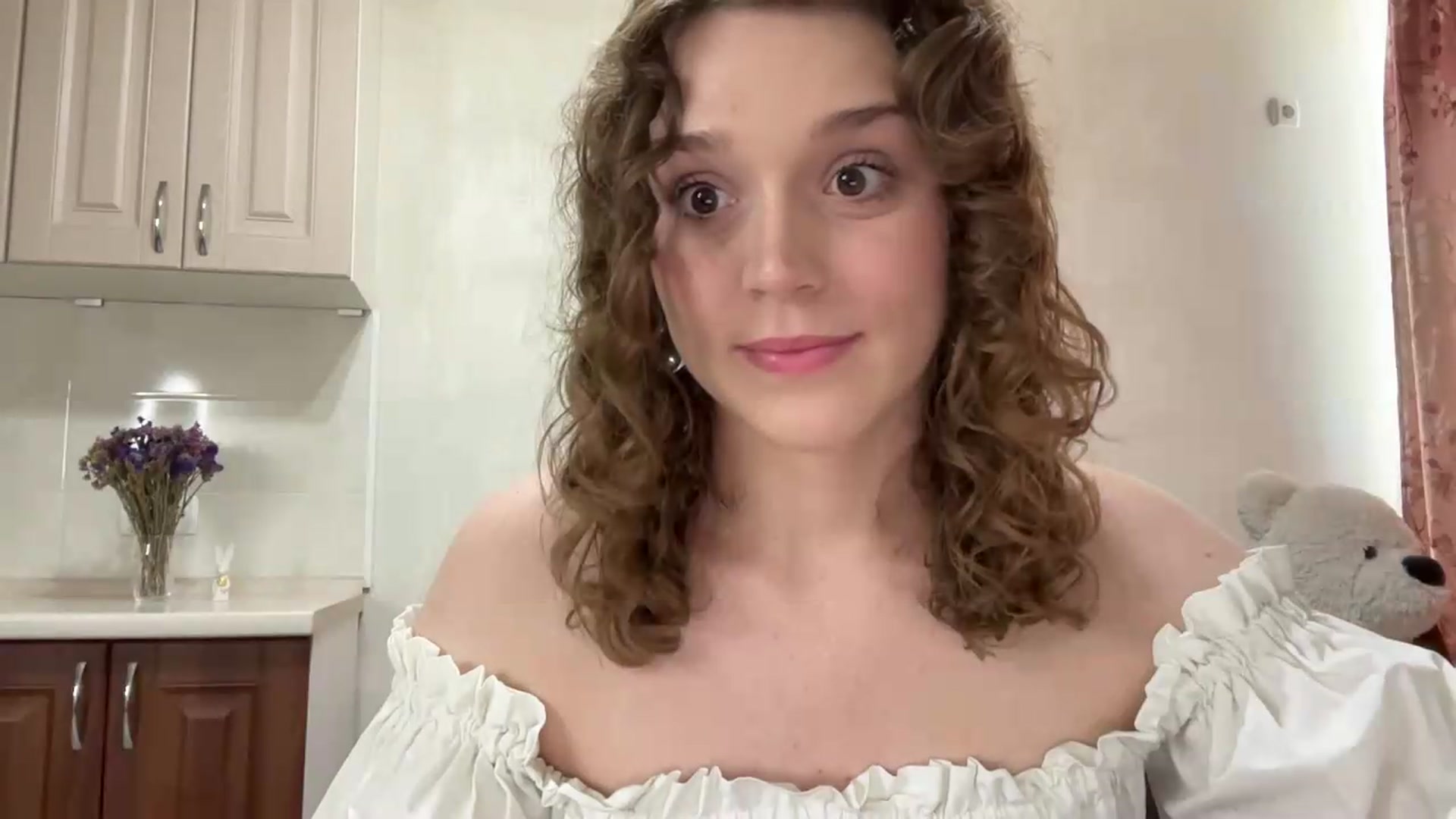 Gallery image thumbnail from SunnyyyLana's myfreecams stream on, 06/10/2026, 12:35 image 14 of 20