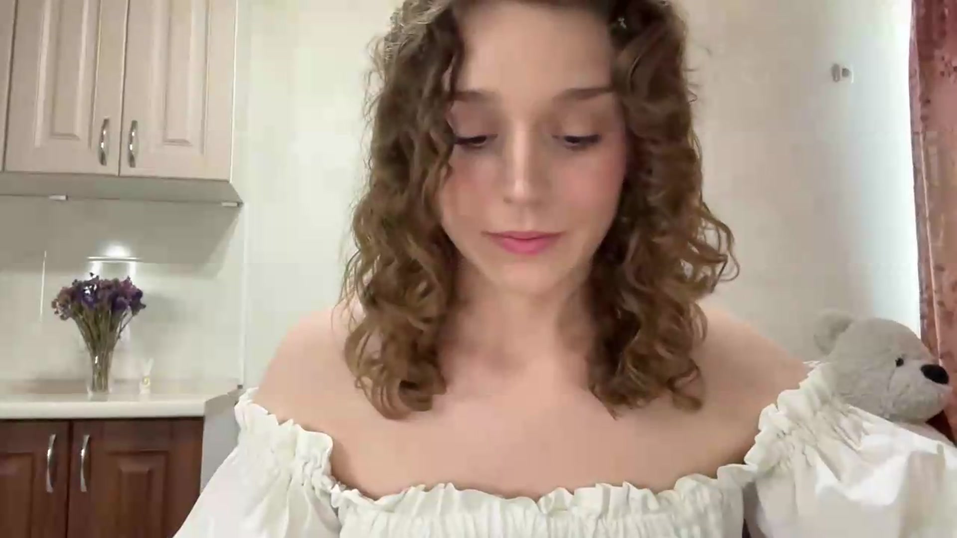 Gallery image thumbnail from SunnyyyLana's myfreecams stream on, 06/10/2026, 12:35 image 8 of 20