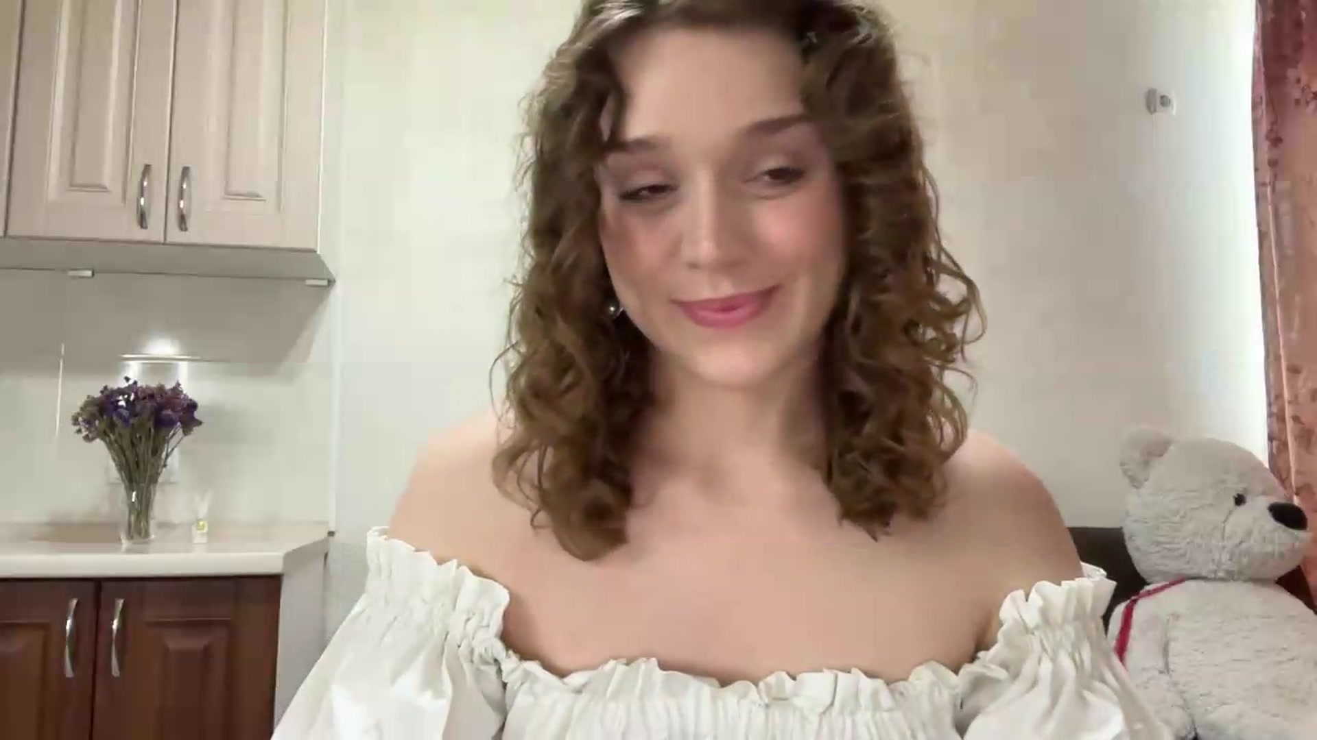 Gallery image thumbnail from SunnyyyLana's myfreecams stream on, 06/10/2026, 12:35 image 3 of 20