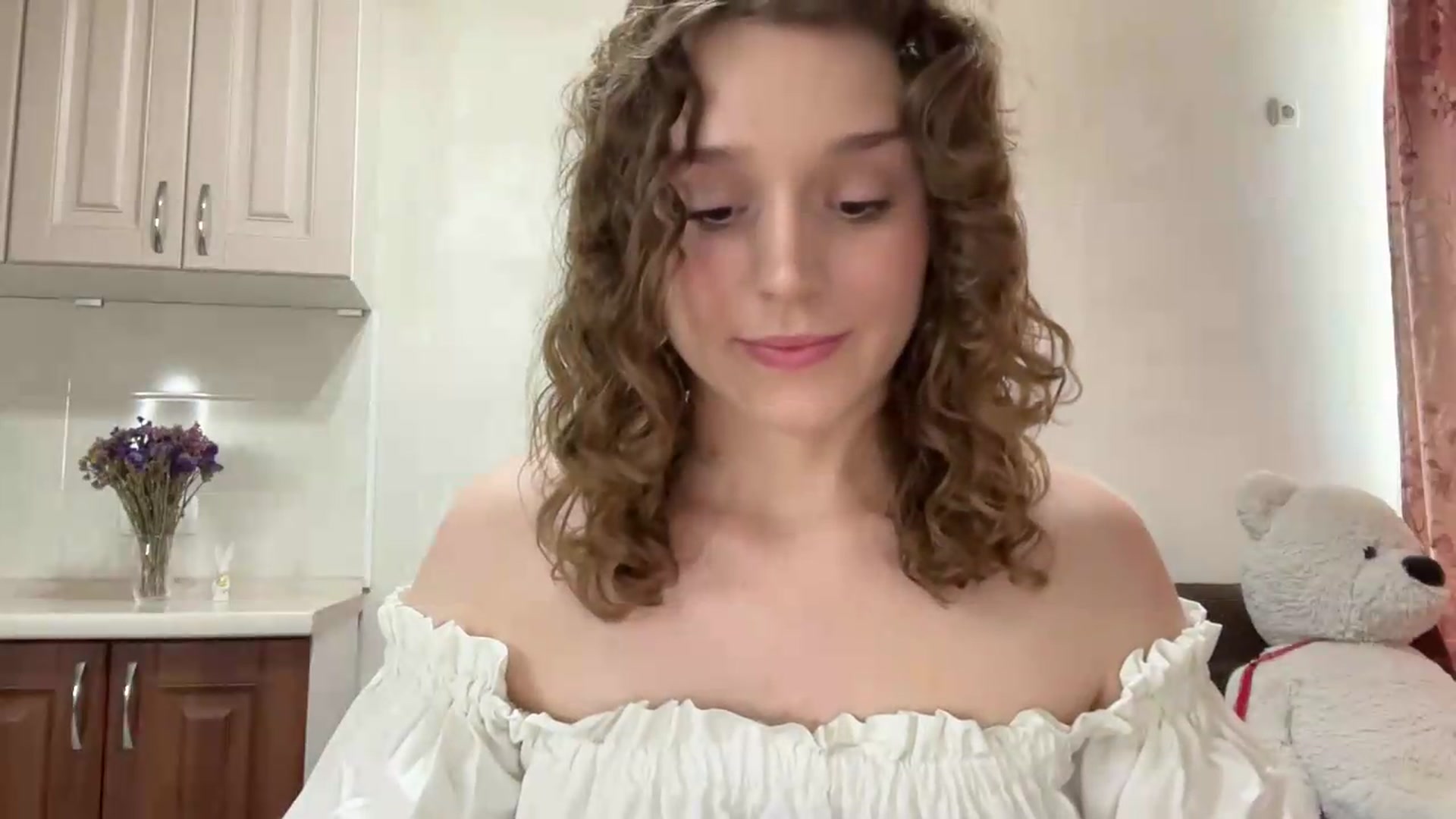 Gallery image thumbnail from SunnyyyLana's myfreecams stream on, 06/10/2026, 12:35 image 11 of 20