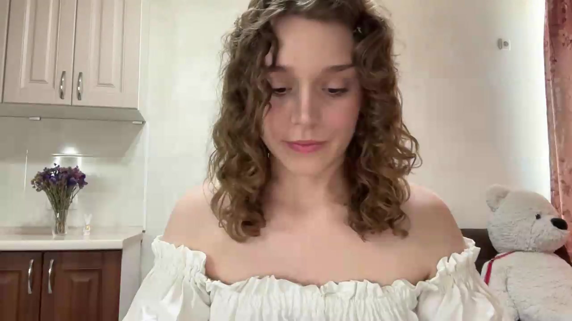 Gallery image thumbnail from SunnyyyLana's myfreecams stream on, 06/10/2026, 12:35 image 10 of 20