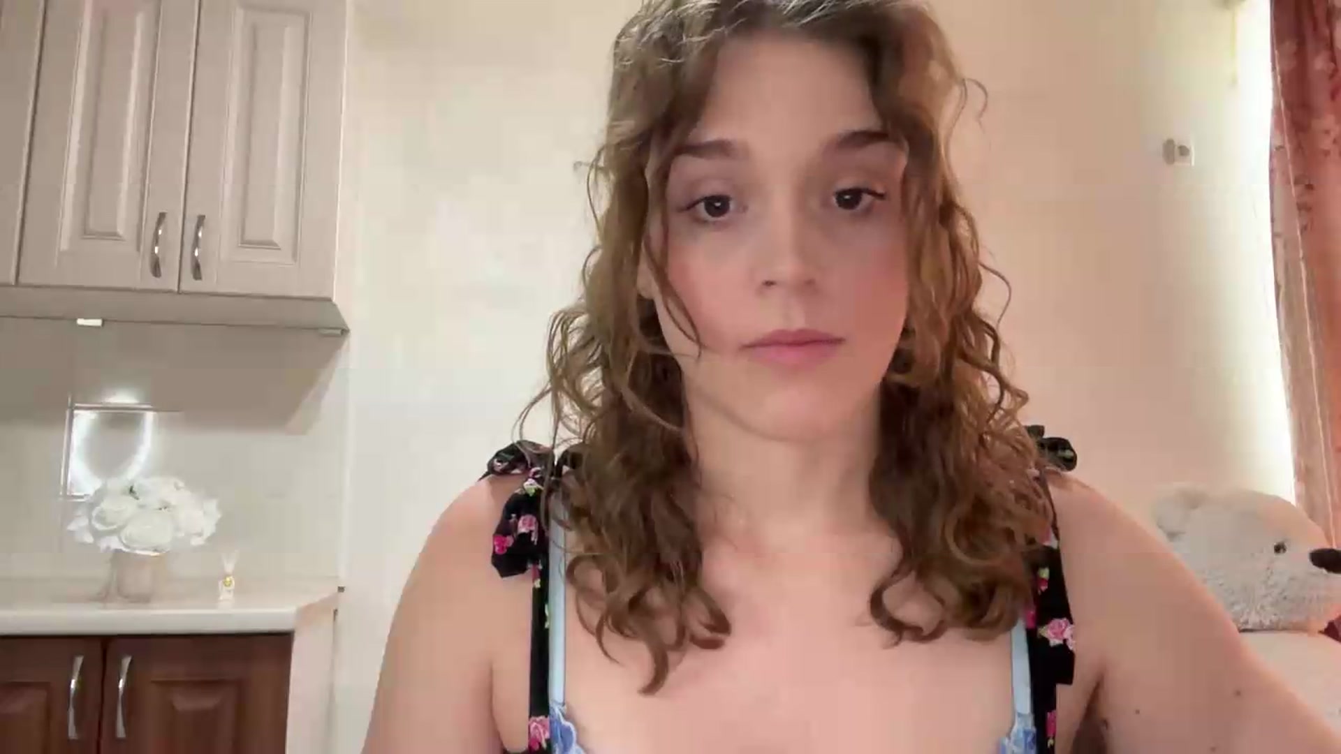 Gallery image thumbnail from SunnyyyLana's myfreecams stream on, 07/16/2026, 15:17 image 13 of 20
