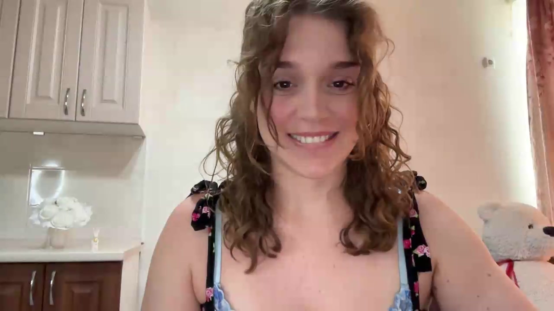 Gallery image thumbnail from SunnyyyLana's myfreecams stream on, 07/16/2026, 15:17 image 5 of 20