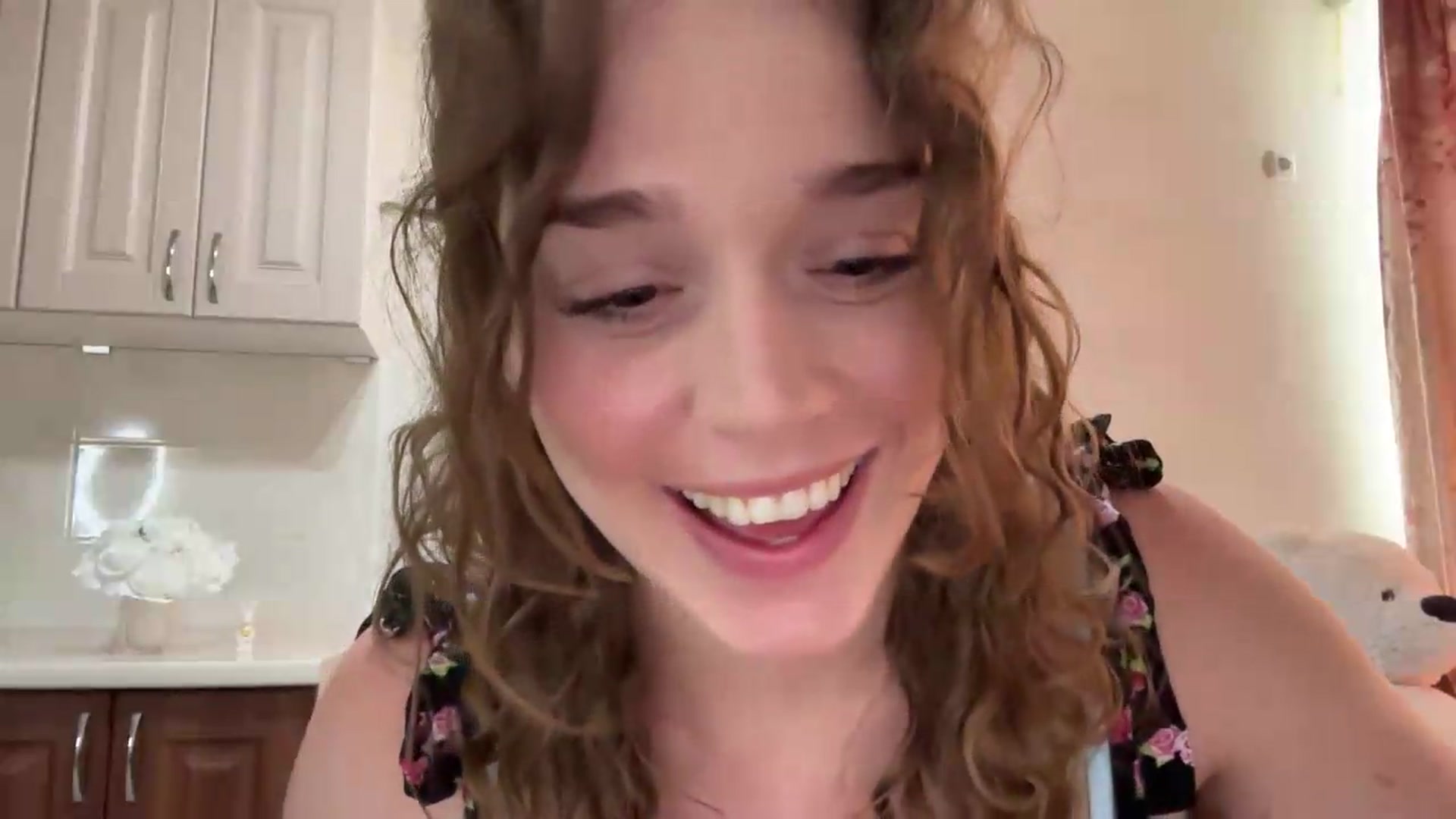 Gallery image thumbnail from SunnyyyLana's myfreecams stream on, 07/16/2026, 15:17 image 16 of 20