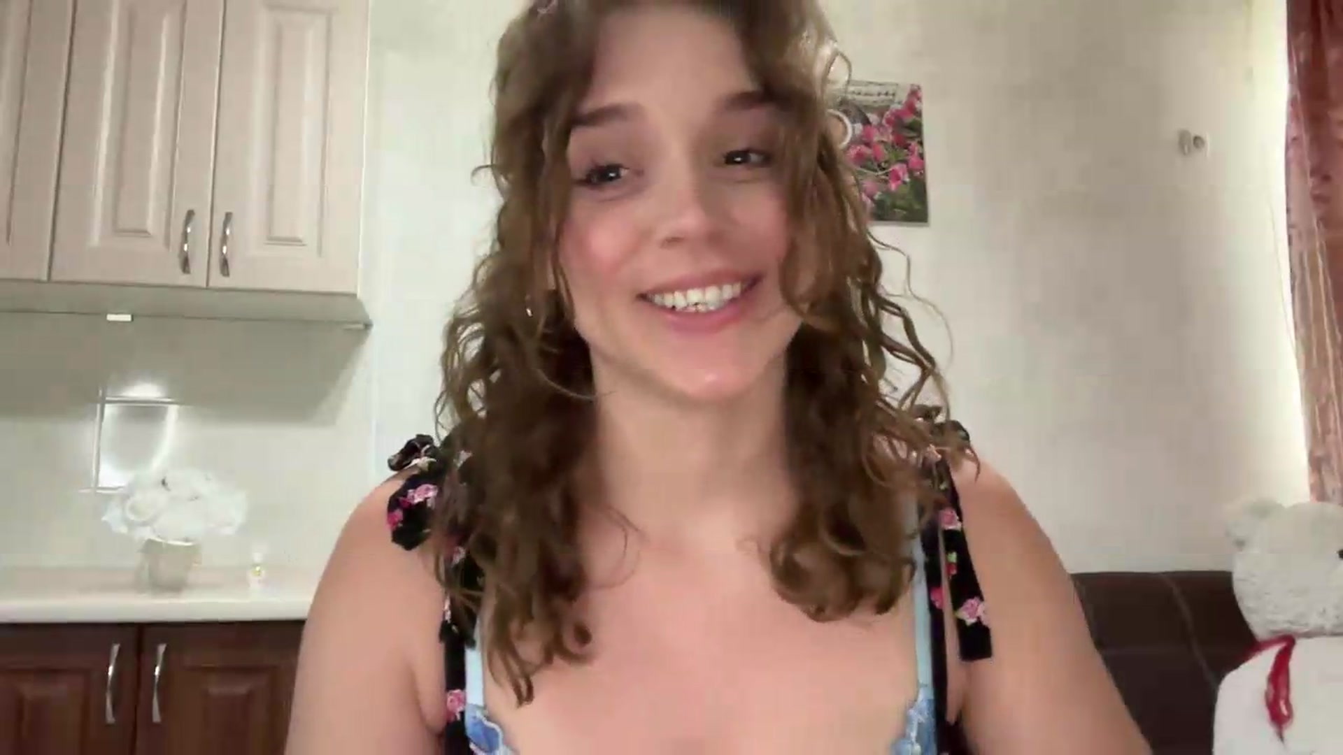 Gallery image thumbnail from SunnyyyLana's myfreecams stream on, 07/16/2026, 16:50 image 9 of 20