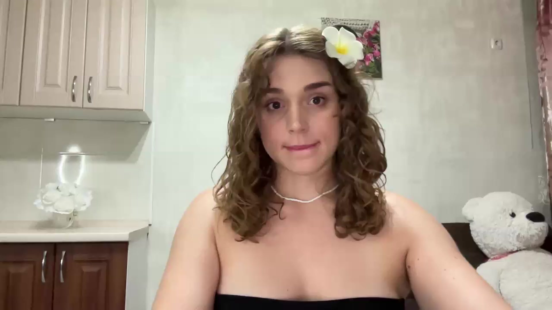 Gallery image thumbnail from SunnyyyLana's myfreecams stream on, 08/18/2026, 19:20 image 14 of 20