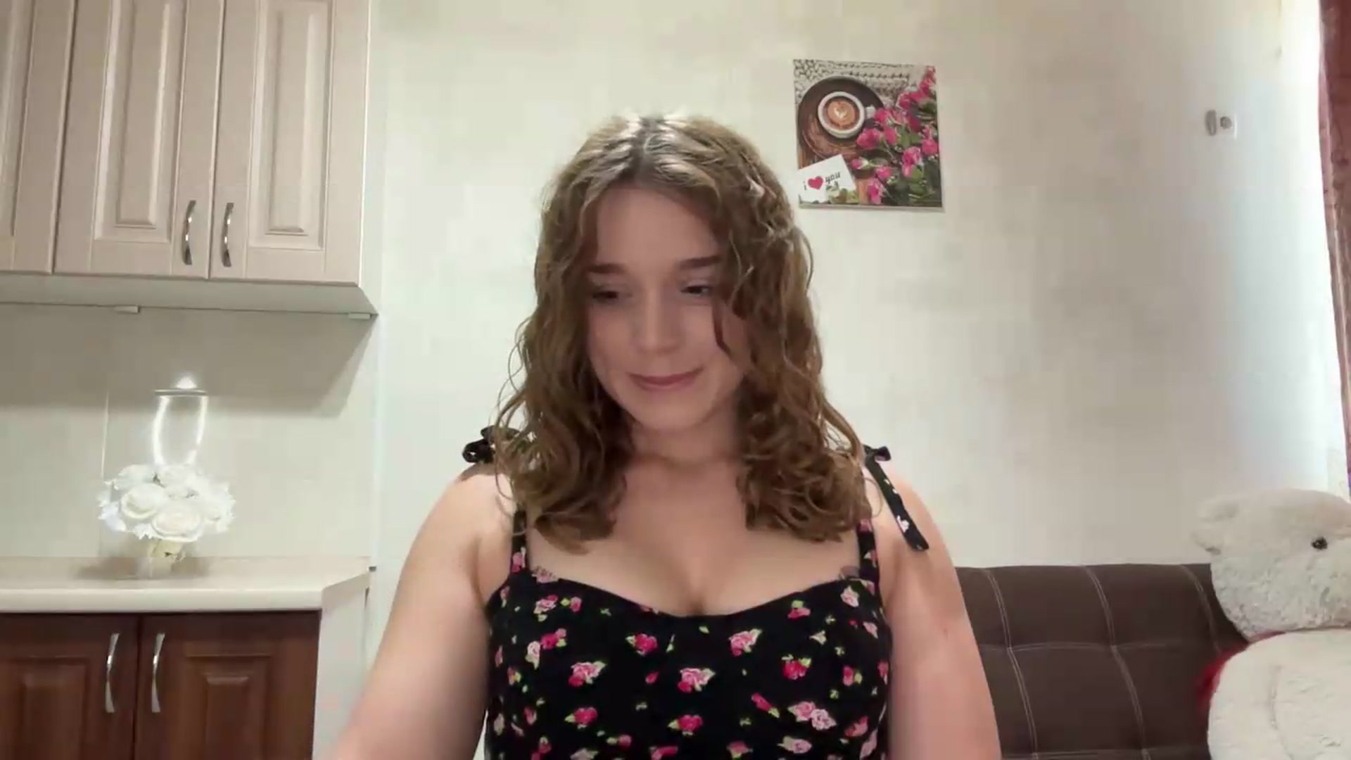Gallery image thumbnail from SunnyyyLana's myfreecams stream on, 09/08/2026, 12:18 image 5 of 20