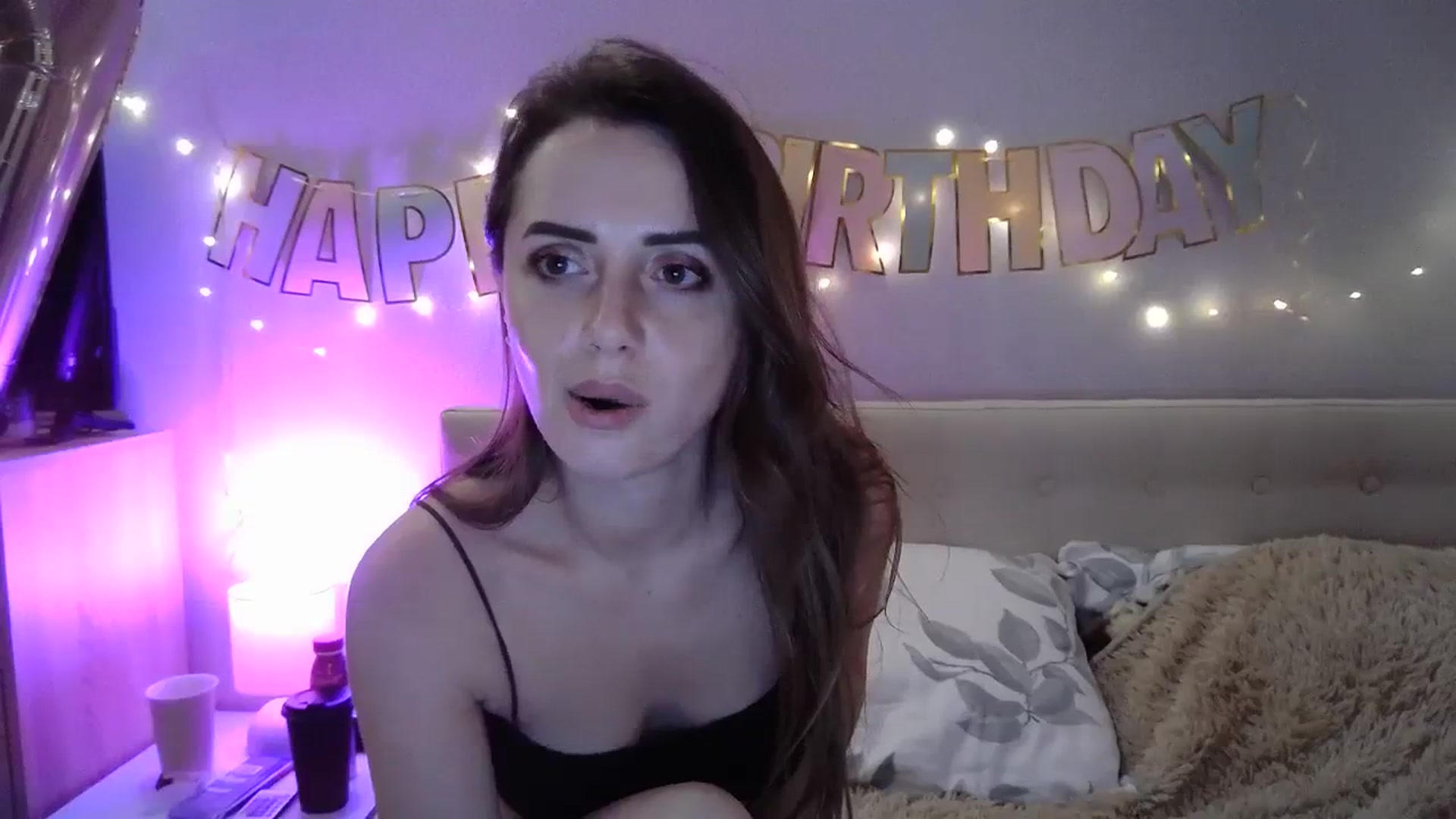 Gallery image thumbnail from Sunrise_Jin's myfreecams stream on, 11/18/2023, 19:54 image 14 of 20