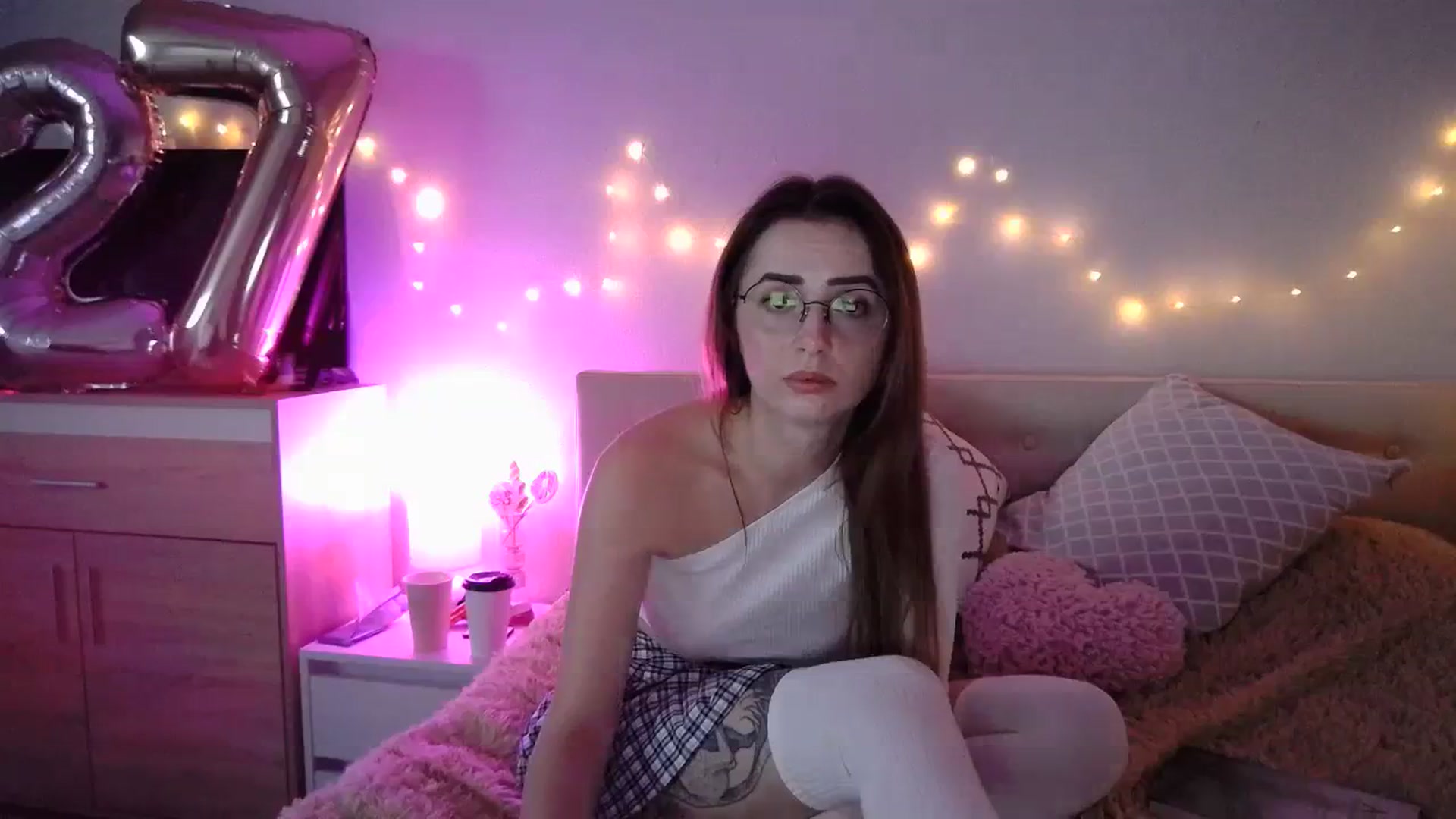 Gallery image thumbnail from Sunrise_Jin's myfreecams stream on, 11/21/2023, 14:13 image 11 of 20