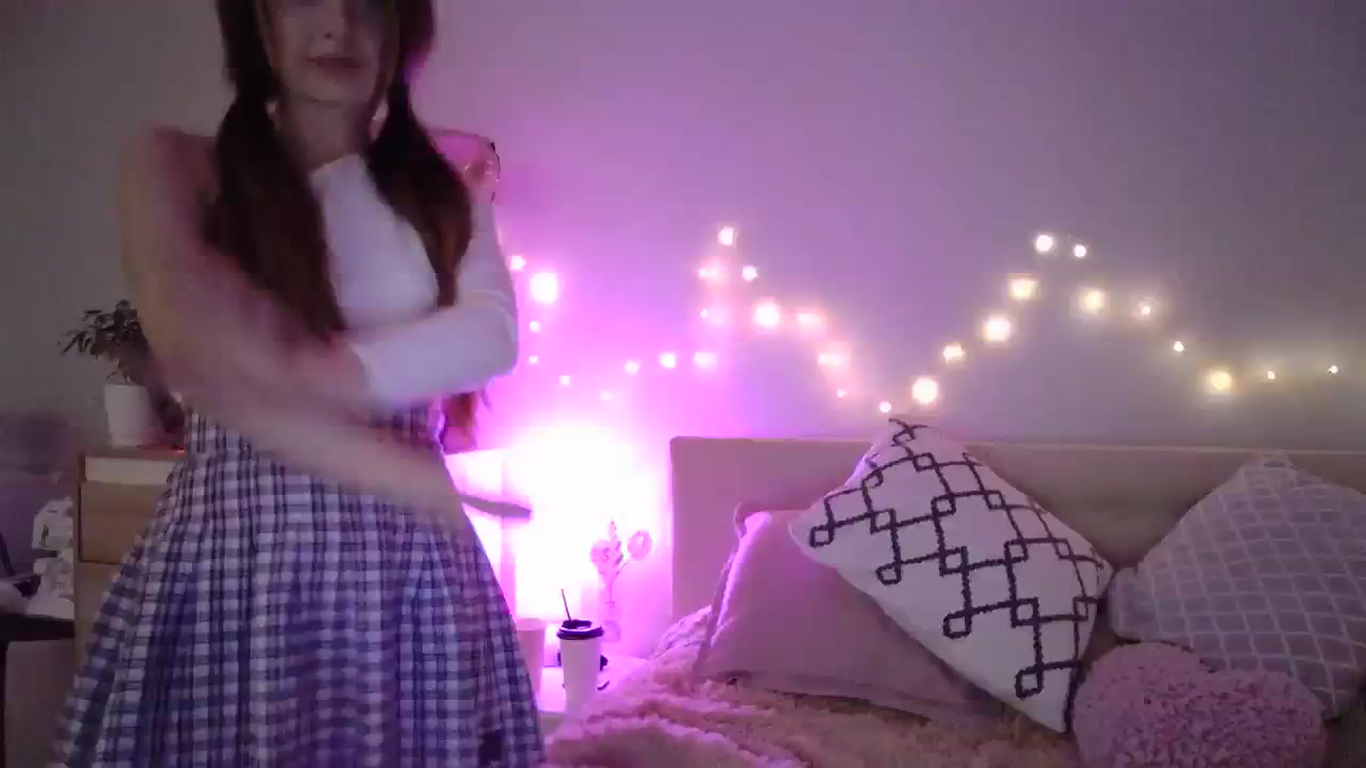 Gallery image thumbnail from Sunrise_Jin's myfreecams stream on, 11/21/2023, 19:51 image 14 of 20