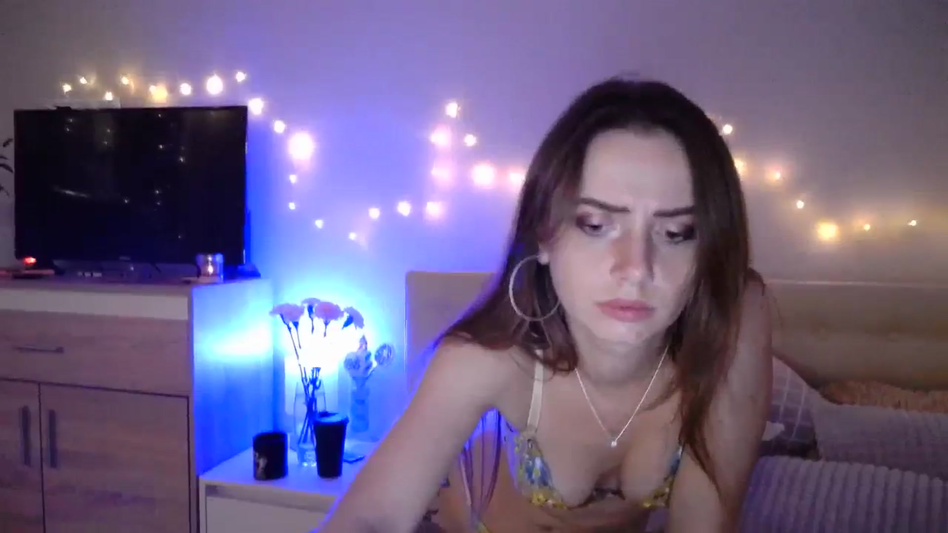 Gallery image thumbnail from Sunrise_Jin's myfreecams stream on, 11/24/2023, 24:09 image 8 of 20