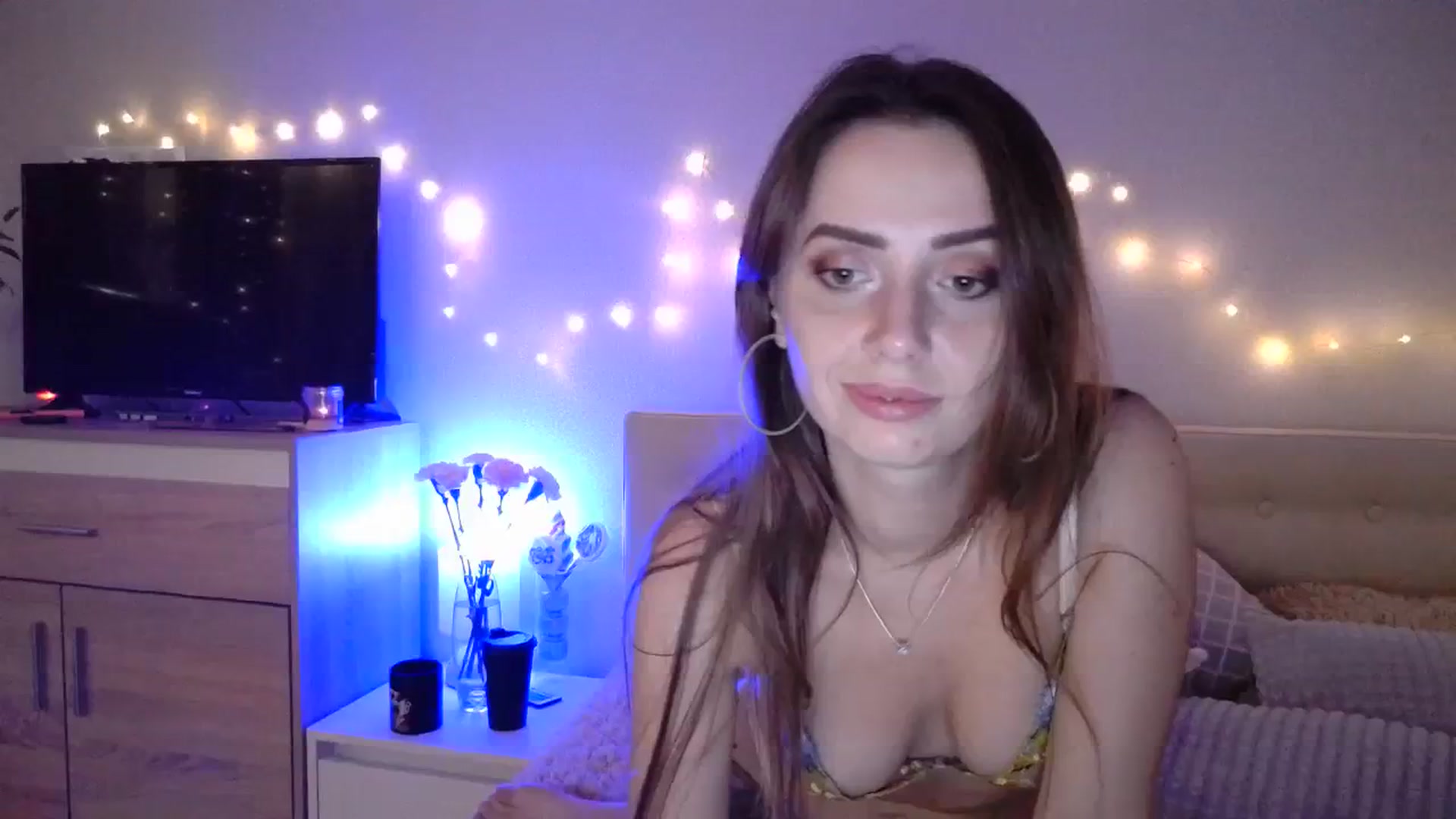 Gallery image thumbnail from Sunrise_Jin's myfreecams stream on, 11/24/2023, 24:09 image 2 of 20