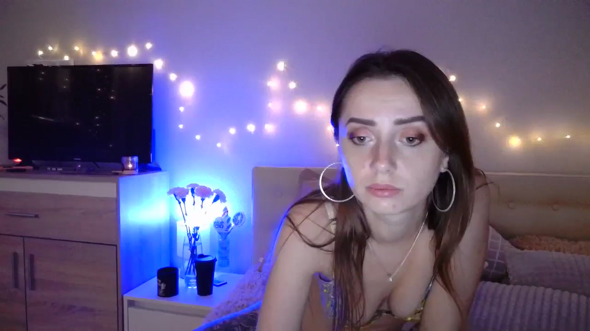Gallery image thumbnail from Sunrise_Jin's myfreecams stream on, 11/24/2023, 24:09 image 19 of 20