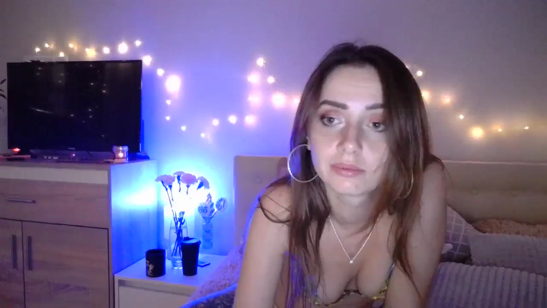 Gallery image thumbnail from Sunrise_Jin's myfreecams stream on, 11/24/2023, 24:09 image 18 of 20