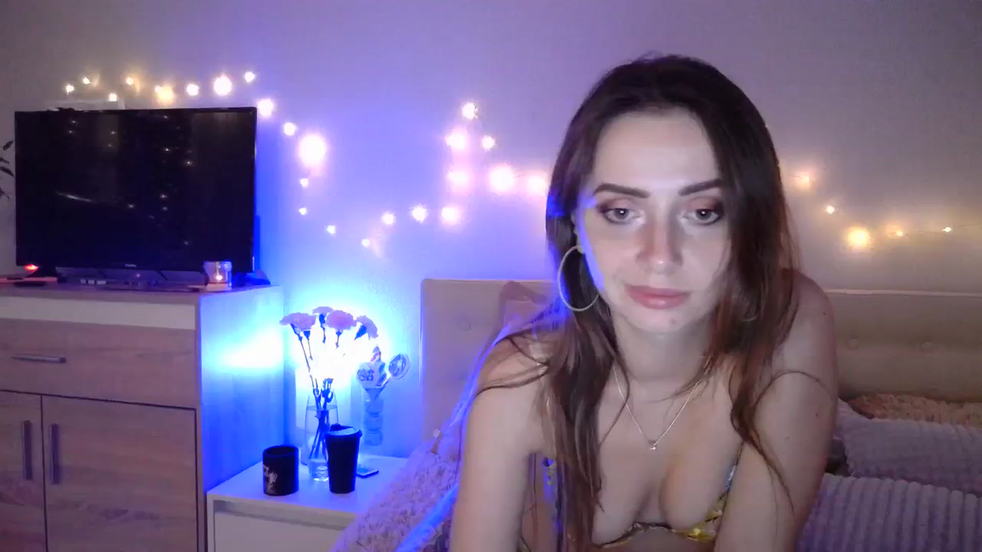 Gallery image thumbnail from Sunrise_Jin's myfreecams stream on, 11/24/2023, 24:09 image 4 of 20