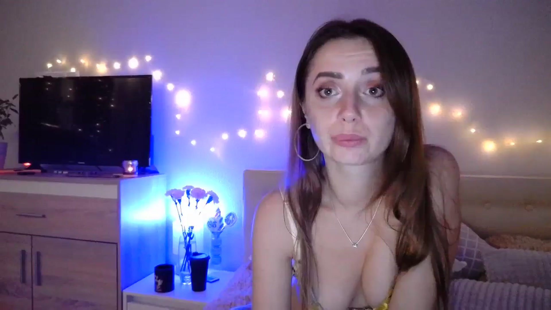 Gallery image thumbnail from Sunrise_Jin's myfreecams stream on, 11/24/2023, 01:05 image 13 of 20