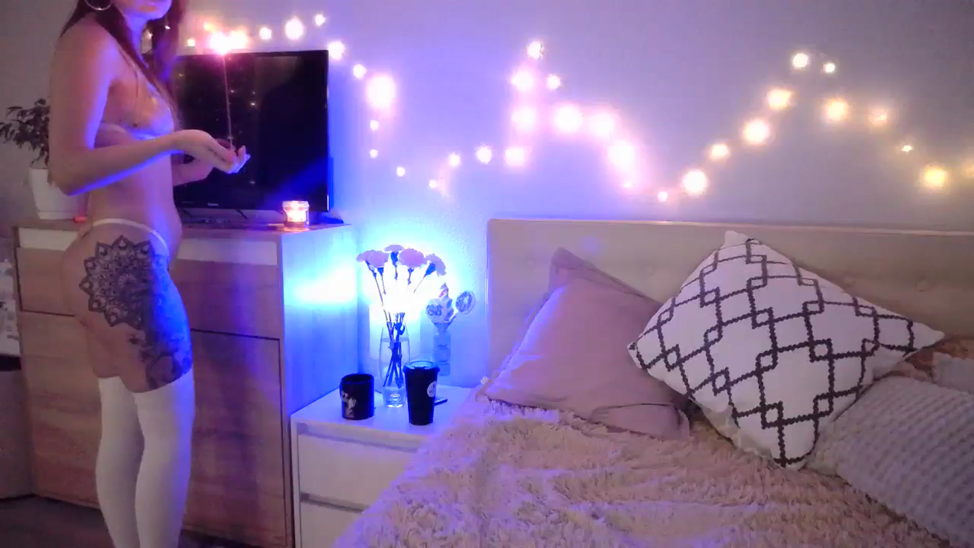 Gallery image thumbnail from Sunrise_Jin's myfreecams stream on, 11/24/2023, 01:42 image 7 of 20