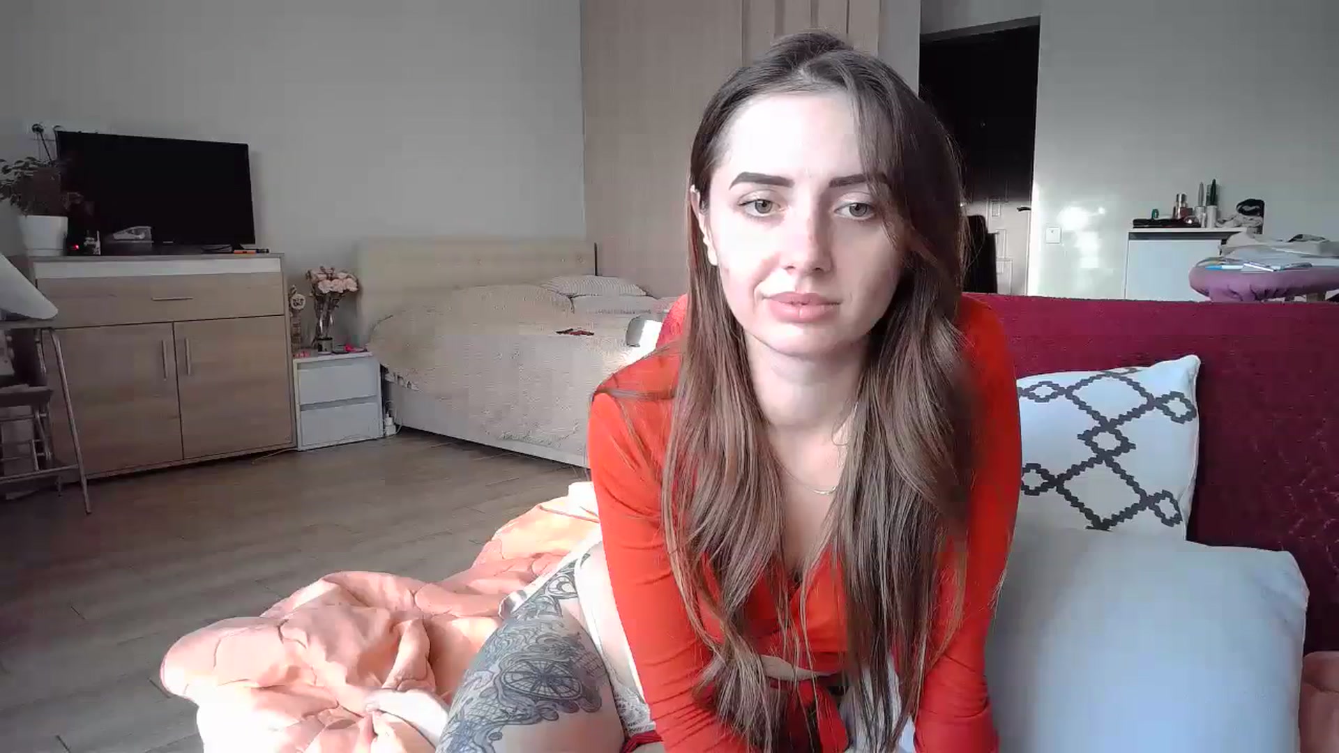 Gallery image thumbnail from Sunrise_Jin's myfreecams stream on, 11/28/2023, 13:21 image 2 of 20
