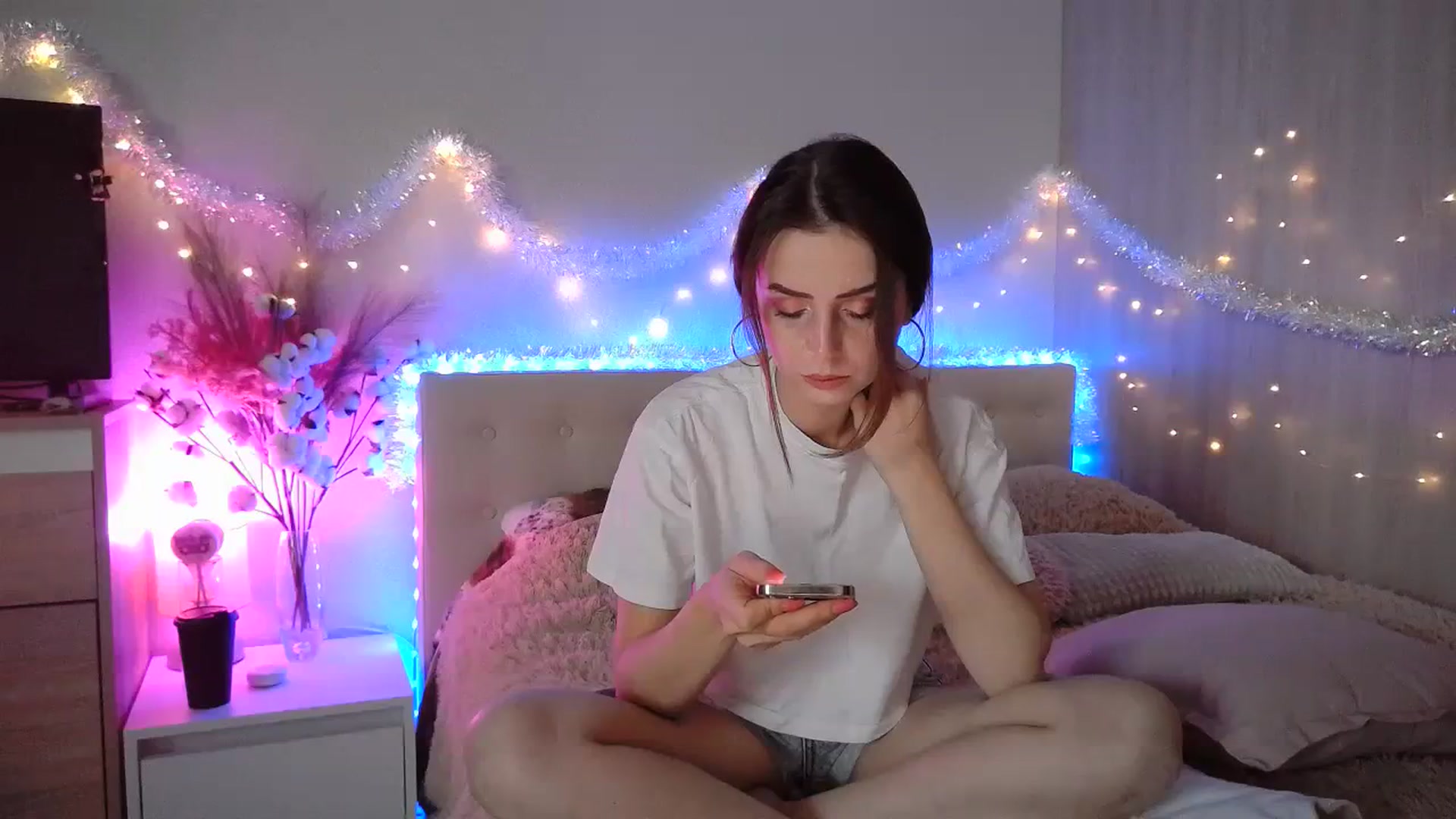 Gallery image thumbnail from Sunrise_Jin's myfreecams stream on, 12/05/2023, 12:33 image 20 of 20