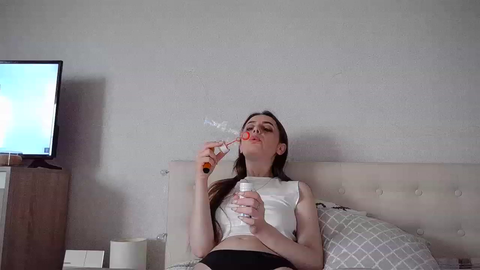 Gallery image thumbnail from Sunrise_Ntl's myfreecams stream on, 06/25/2023, 15:08 image 11 of 20