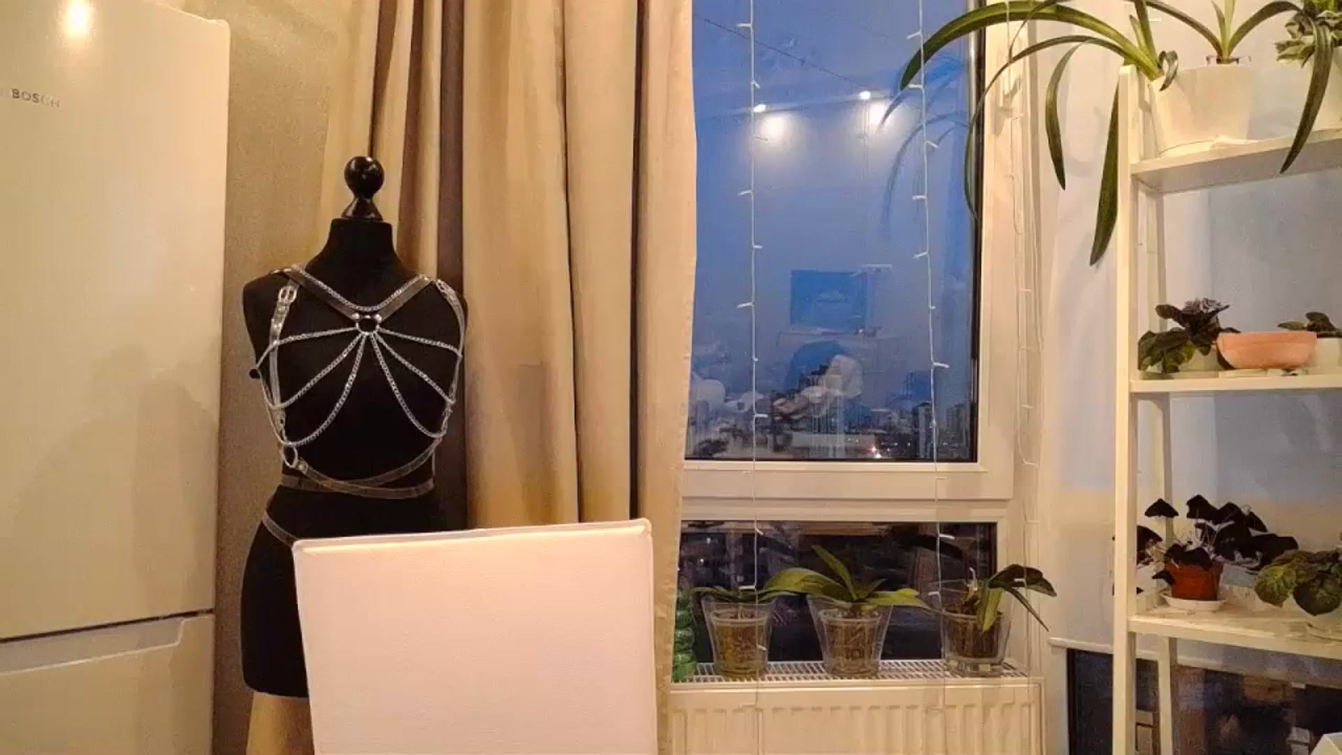 Gallery image thumbnail from Sunrise_Ntl's myfreecams stream on, 06/30/2023, 20:04 image 5 of 20