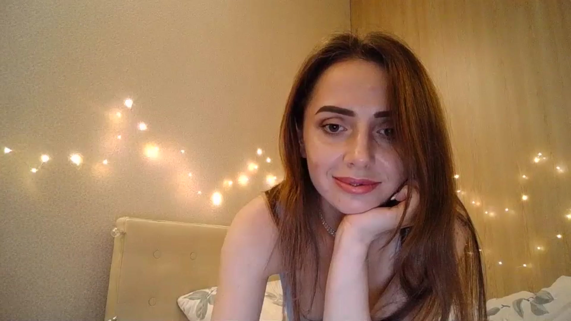 Gallery image thumbnail from Sunrise_Ntl's myfreecams stream on, 07/04/2023, 21:33 image 16 of 20