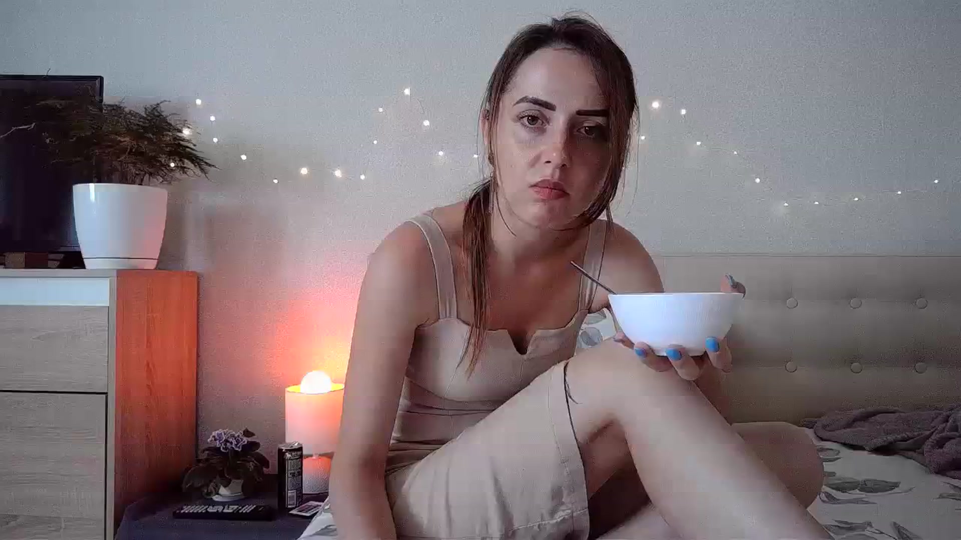 Gallery image thumbnail from Sunrise_Ntl's myfreecams stream on, 08/07/2023, 13:29 image 8 of 20