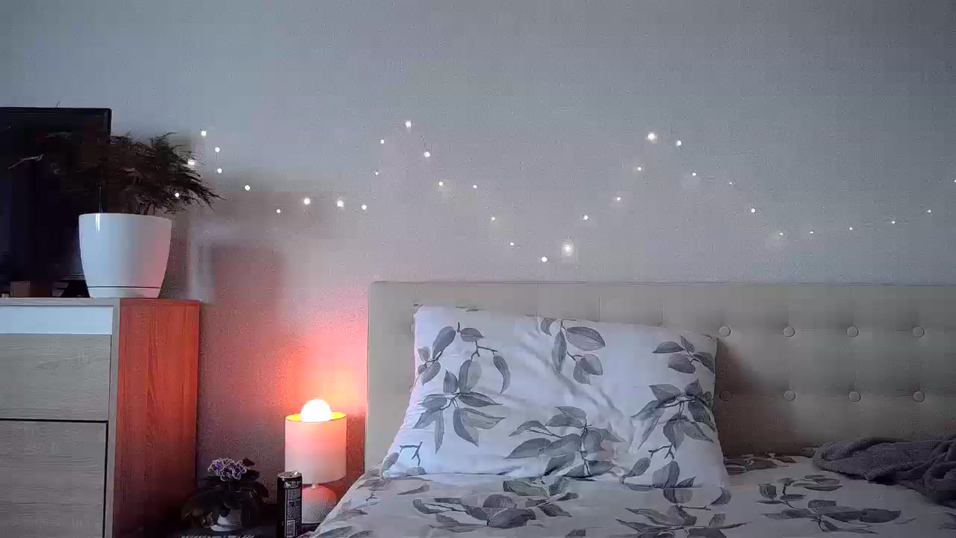 Gallery image thumbnail from Sunrise_Ntl's myfreecams stream on, 08/07/2023, 13:29 image 12 of 20