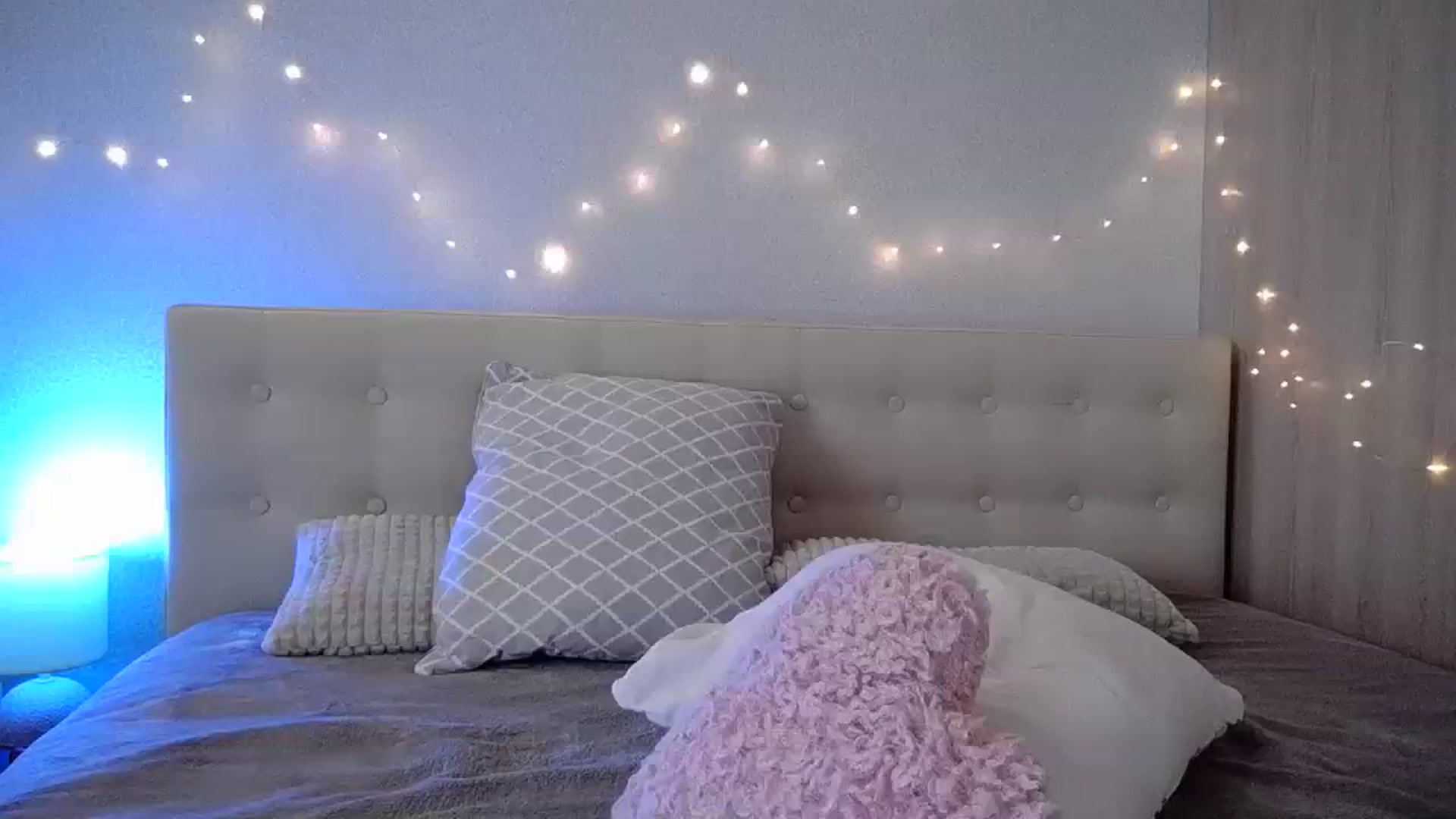 Gallery image thumbnail from Sunrise_Ntl's myfreecams stream on, 08/08/2023, 16:01 image 17 of 20