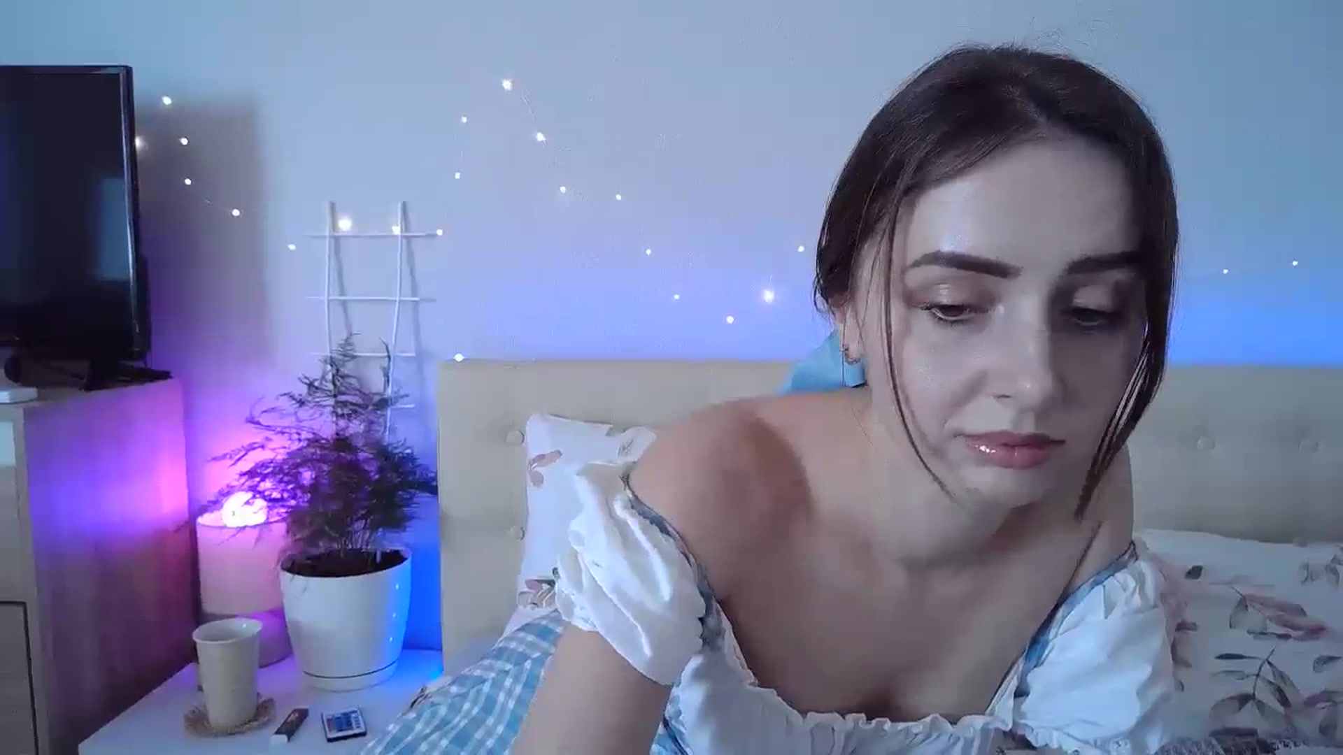 Gallery image thumbnail from Sunrise_Ntl's myfreecams stream on, 09/02/2023, 13:25 image 18 of 20