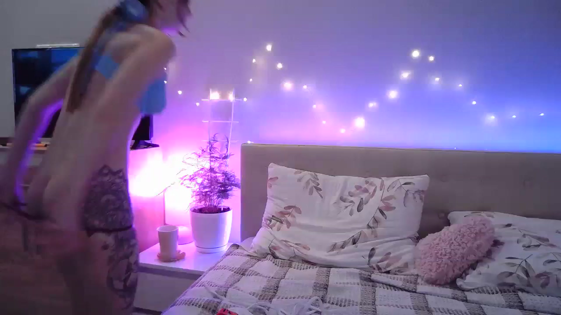 Gallery image thumbnail from Sunrise_Ntl's myfreecams stream on, 09/02/2023, 17:55 image 8 of 20