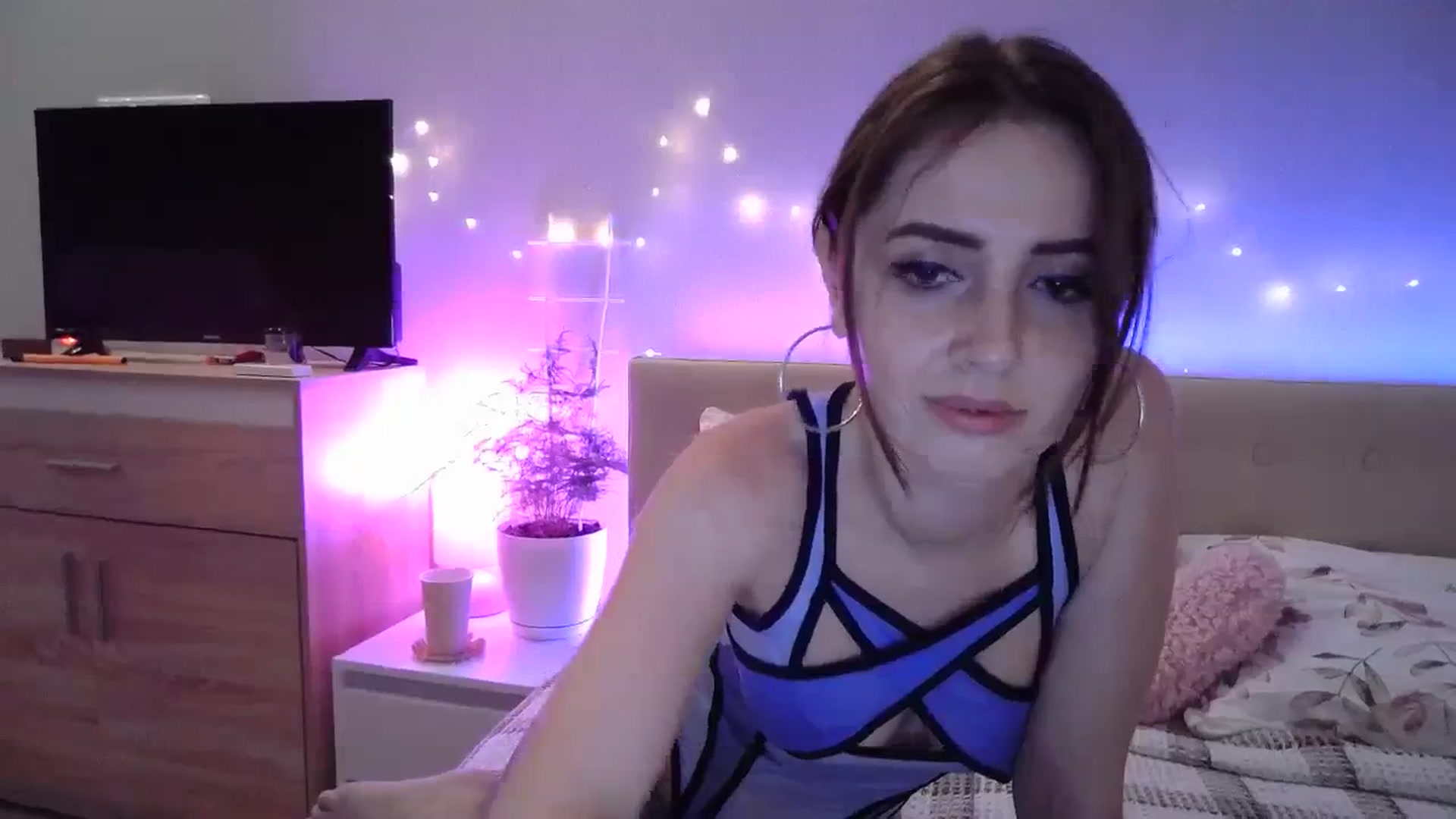 Gallery image thumbnail from Sunrise_Ntl's myfreecams stream on, 09/02/2023, 17:55 image 14 of 20