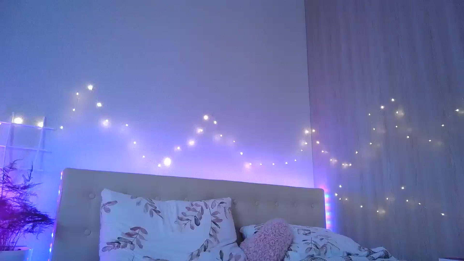 Gallery image thumbnail from Sunrise_Ntl's myfreecams stream on, 09/02/2023, 17:55 image 1 of 20