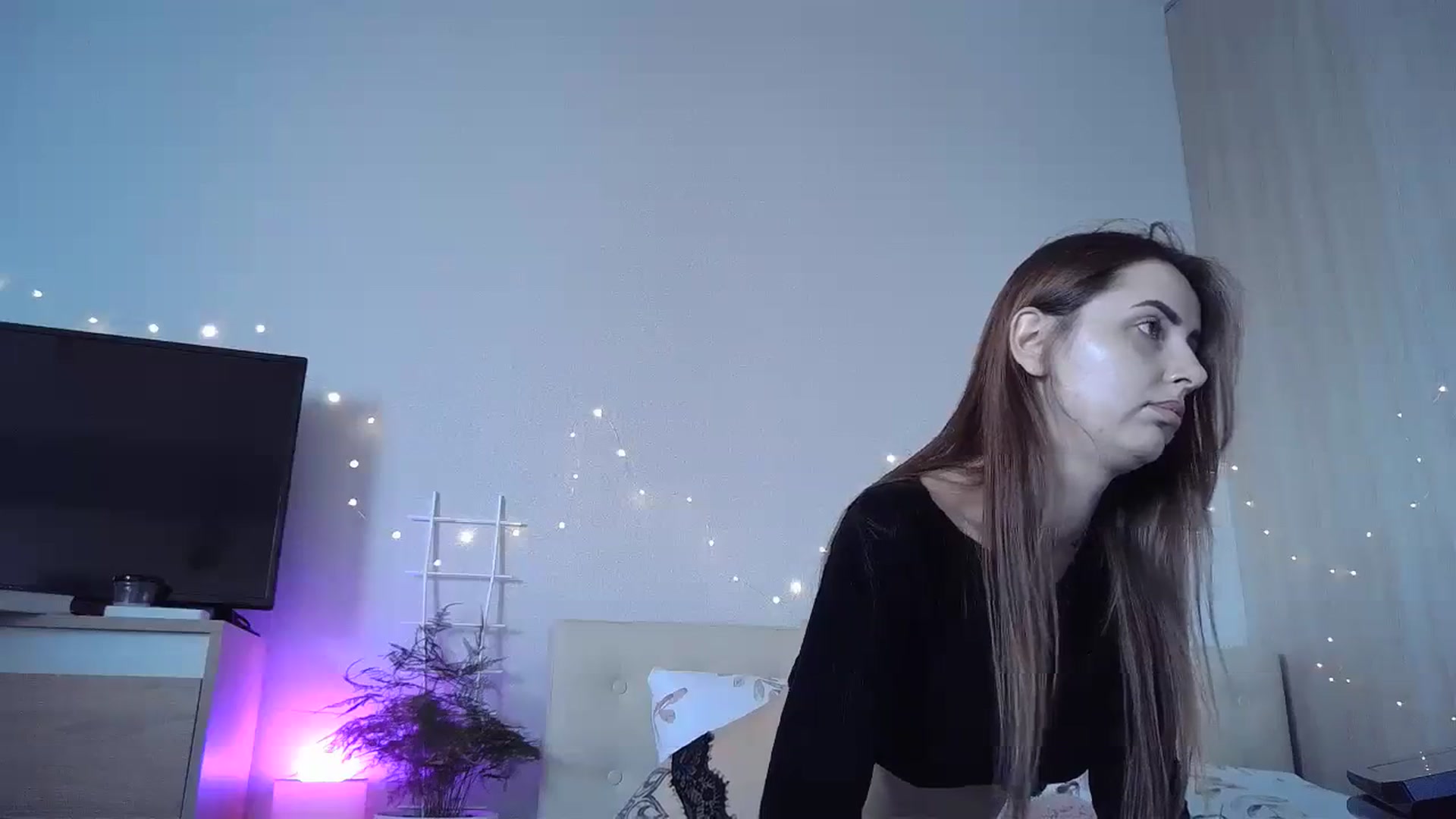 Gallery image thumbnail from Sunrise_Ntl's myfreecams stream on, 09/03/2023, 12:36 image 14 of 20