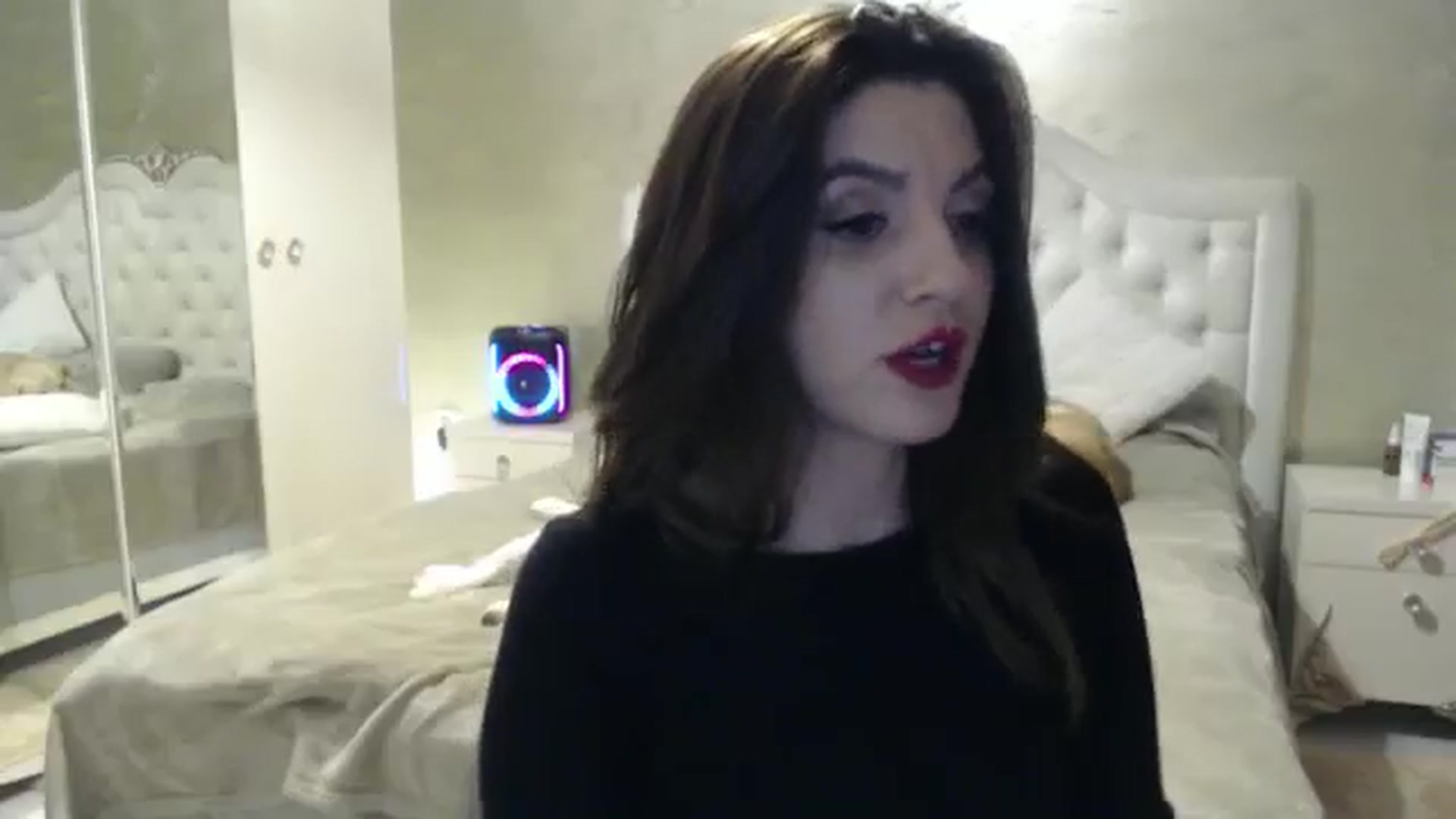 Gallery image thumbnail from SunshineGirl's myfreecams stream on, 01/01/2025, 02:50 image 13 of 20