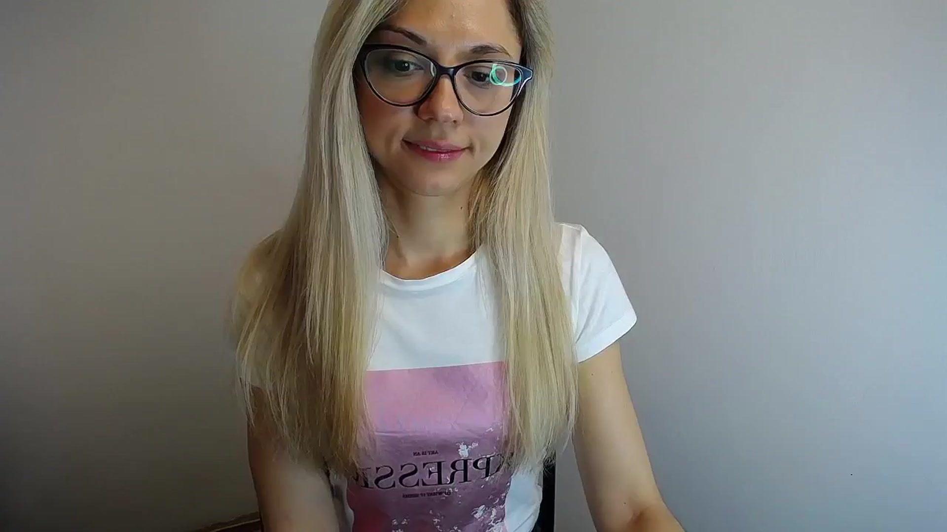Gallery image thumbnail from Sunshine_alis's myfreecams stream on, 04/29/2024, 13:40 image 8 of 20