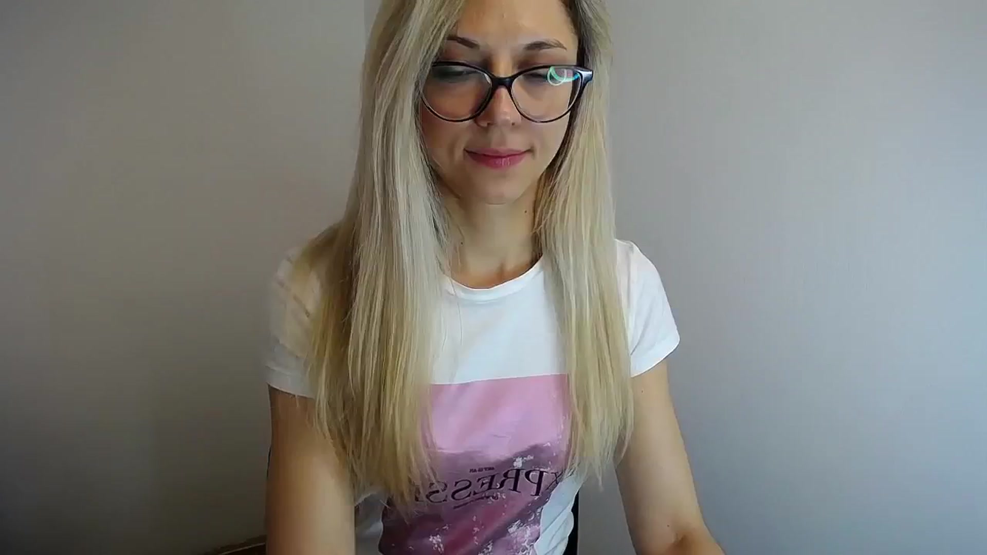 Gallery image thumbnail from Sunshine_alis's myfreecams stream on, 04/29/2024, 13:40 image 7 of 20