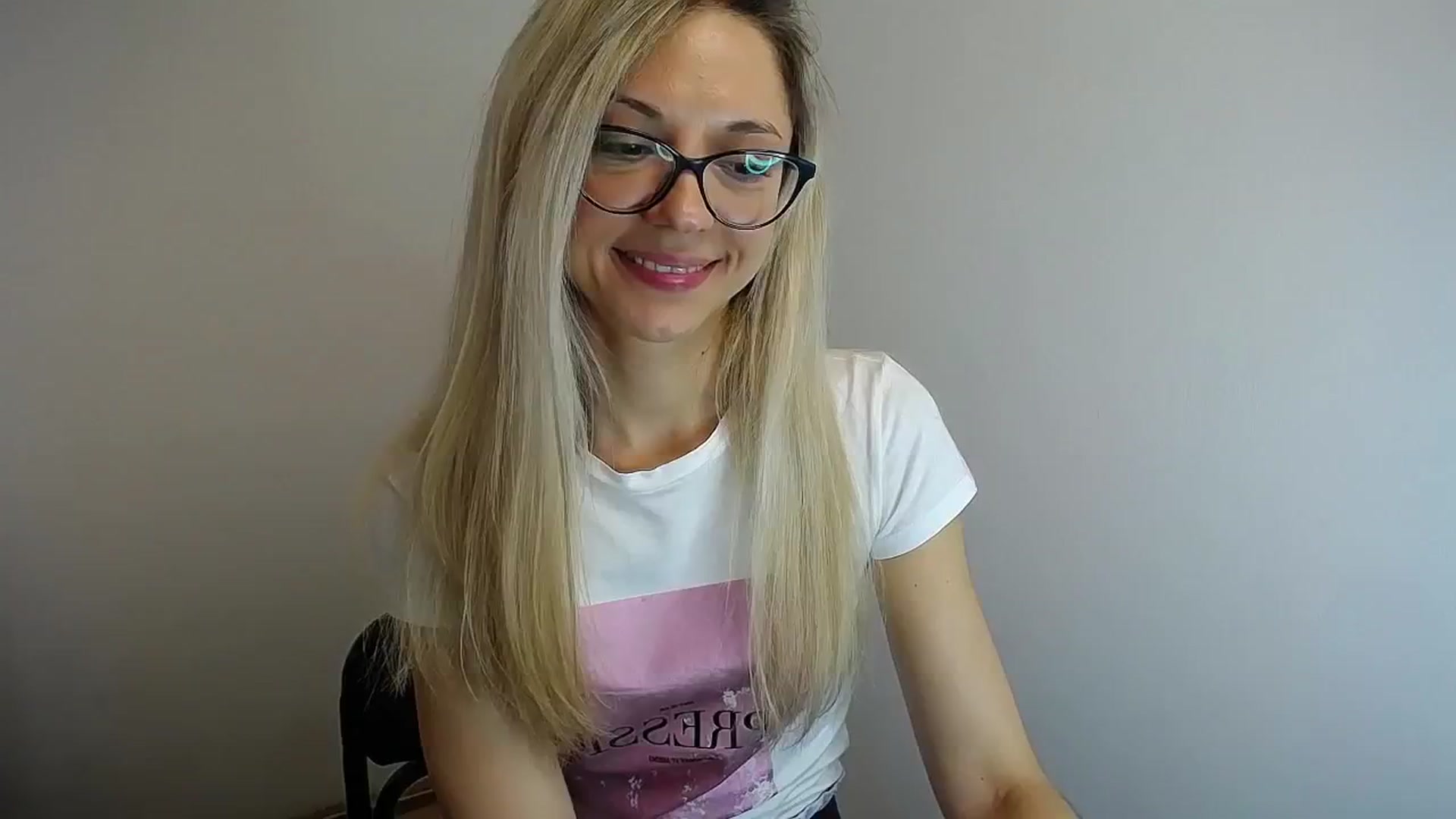 Gallery image thumbnail from Sunshine_alis's myfreecams stream on, 04/29/2024, 13:40 image 2 of 20