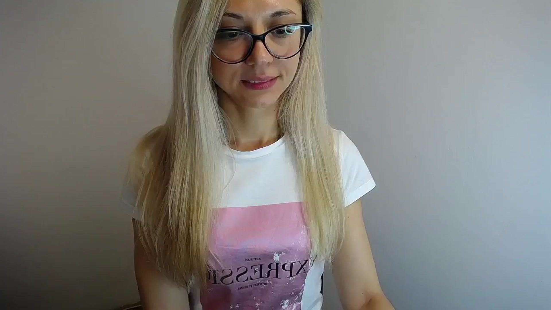 Gallery image thumbnail from Sunshine_alis's myfreecams stream on, 04/29/2024, 13:40 image 12 of 20