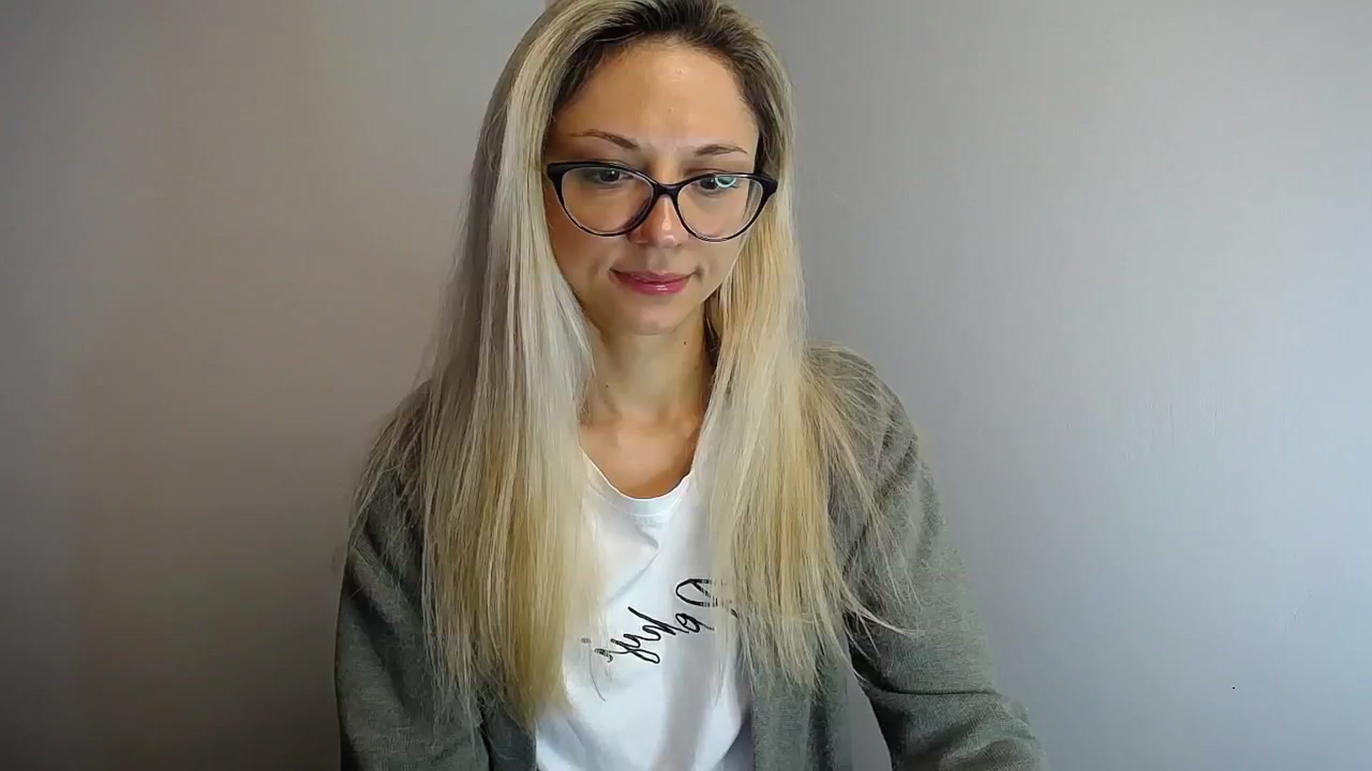 Gallery image thumbnail from Sunshine_alis's myfreecams stream on, 05/03/2024, 13:05 image 1 of 20