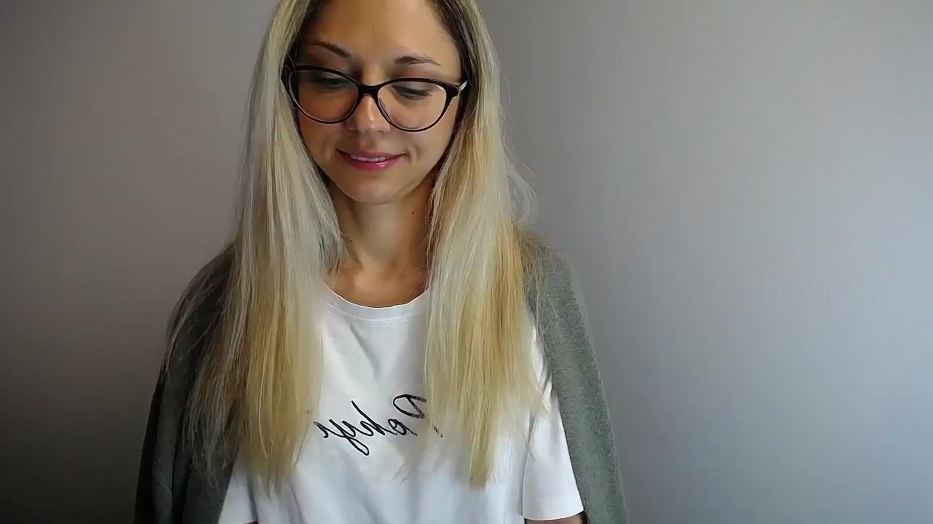 Gallery image thumbnail from Sunshine_alis's myfreecams stream on, 05/03/2024, 13:05 image 10 of 20