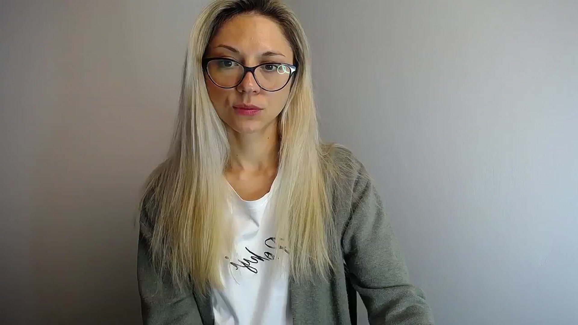 Gallery image thumbnail from Sunshine_alis's myfreecams stream on, 05/03/2024, 13:05 image 3 of 20