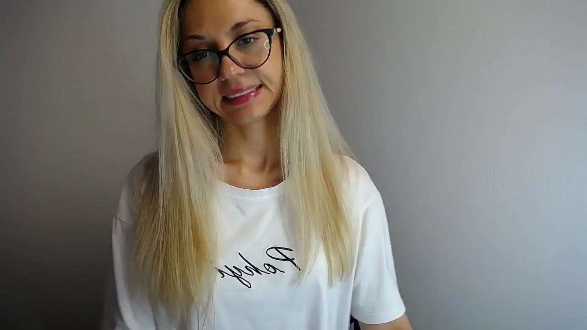 Gallery image thumbnail from Sunshine_alis's myfreecams stream on, 05/03/2024, 13:05 image 16 of 20